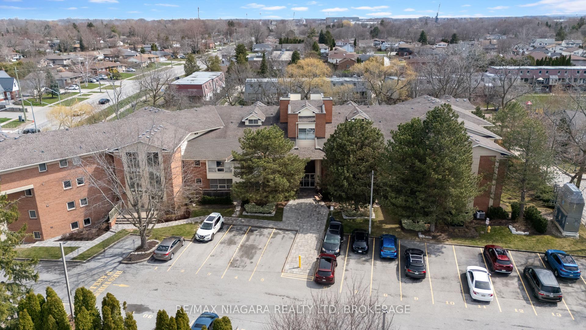 Photo 32 of Unit 301, 244 Lakeshore Road, St. Catharines, Vine/Linwell — HOMEH