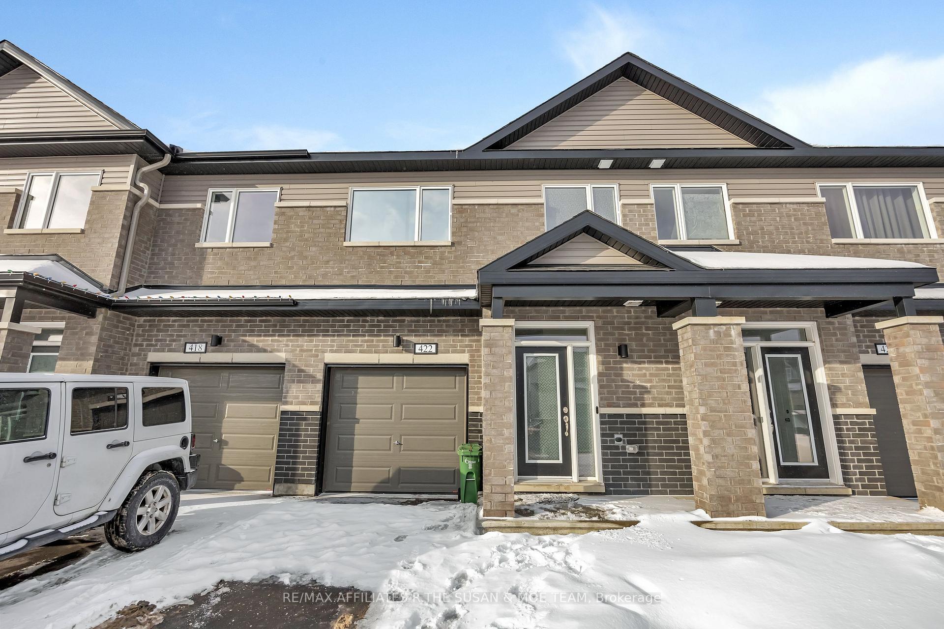 Photo 1 of 422 Fleet Canuck Private, Ottawa, Huntley Ward (South East) — HOMEH