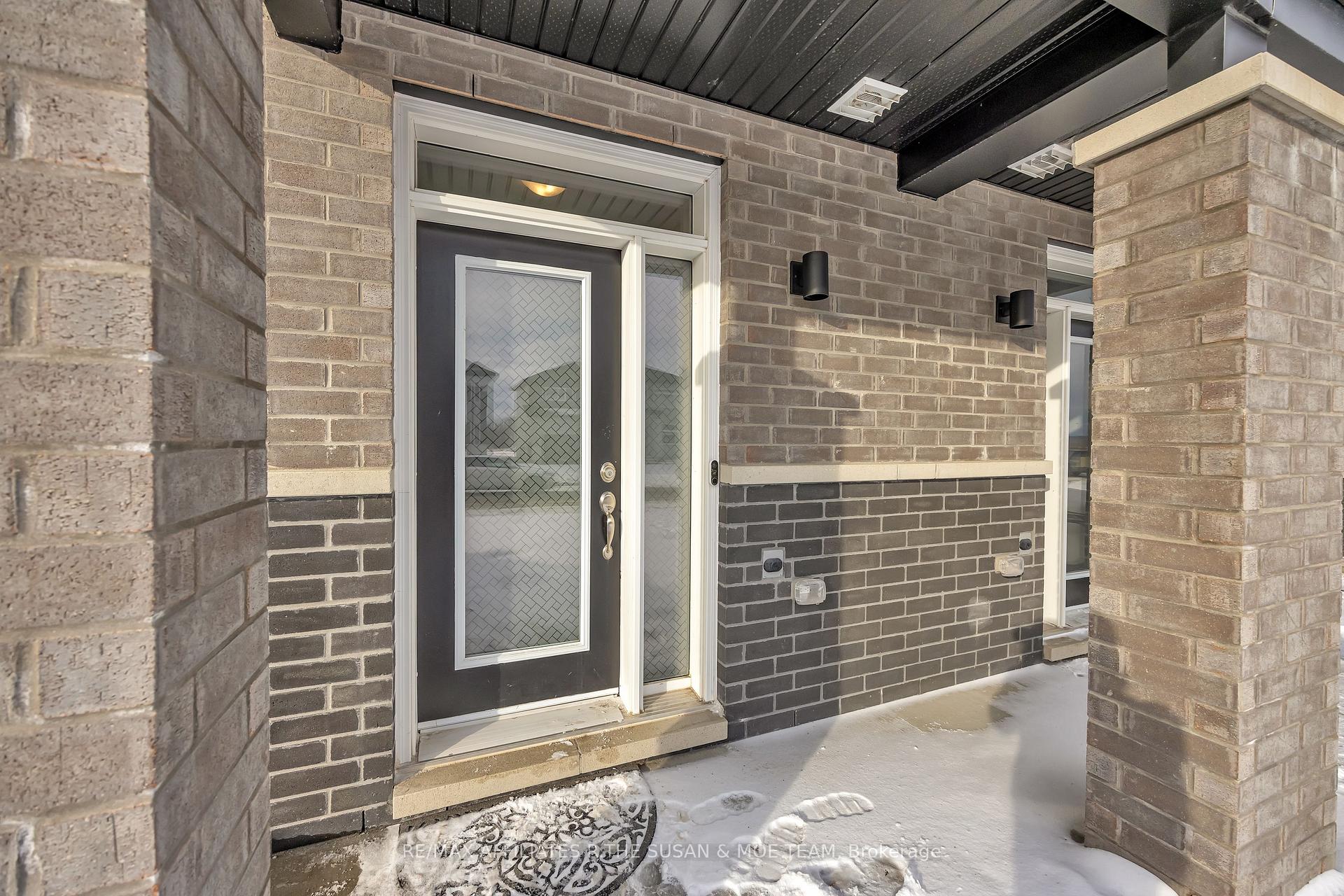 Photo 7 of 422 Fleet Canuck Private, Ottawa, Huntley Ward (South East) — HOMEH
