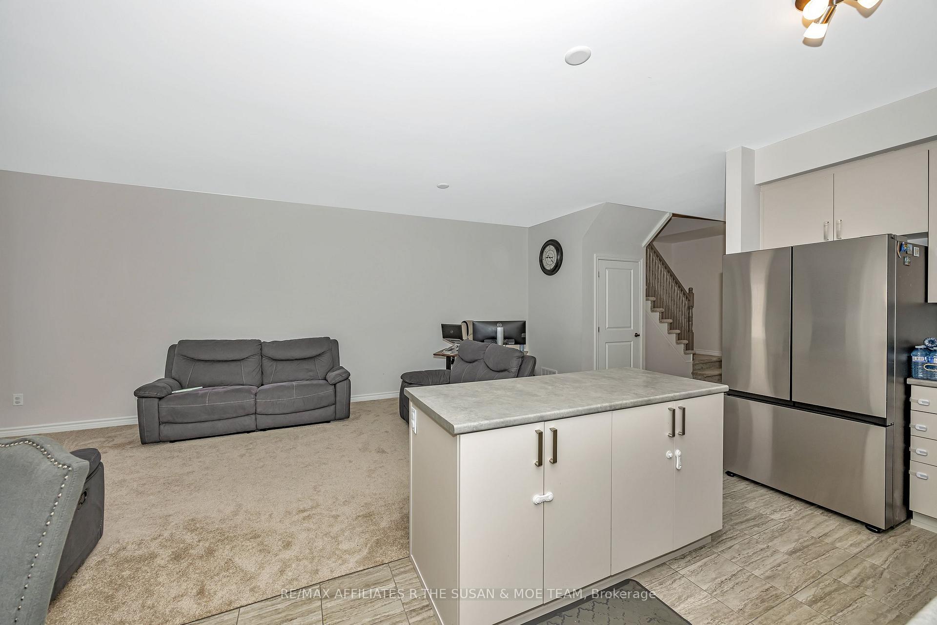 Photo 15 of 422 Fleet Canuck Private, Ottawa, Huntley Ward (South East) — HOMEH