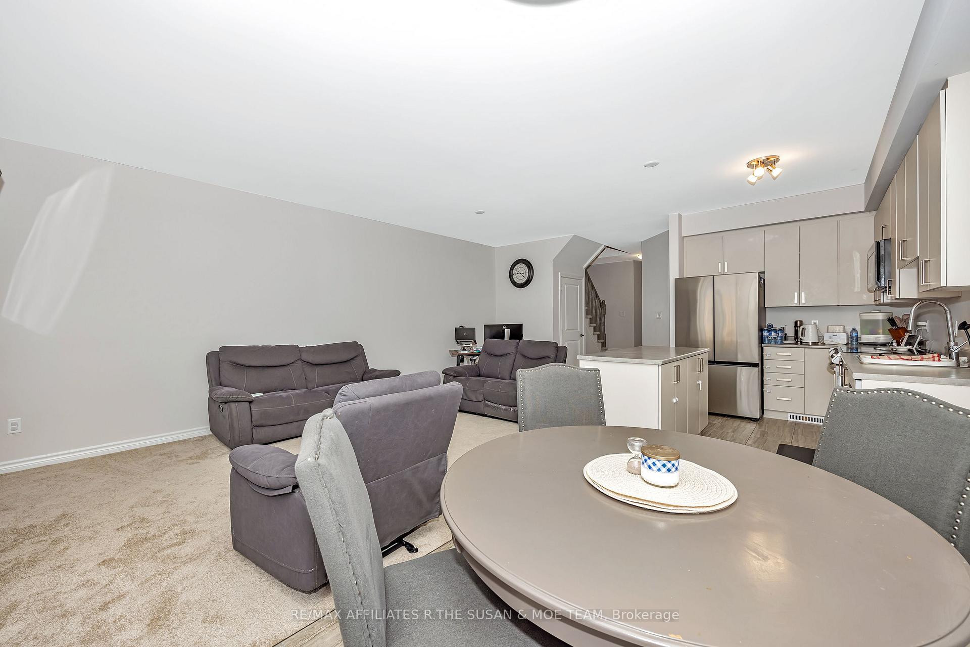 Photo 17 of 422 Fleet Canuck Private, Ottawa, Huntley Ward (South East) — HOMEH