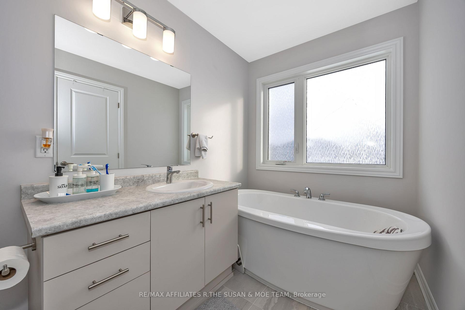 Photo 22 of 422 Fleet Canuck Private, Ottawa, Huntley Ward (South East) — HOMEH