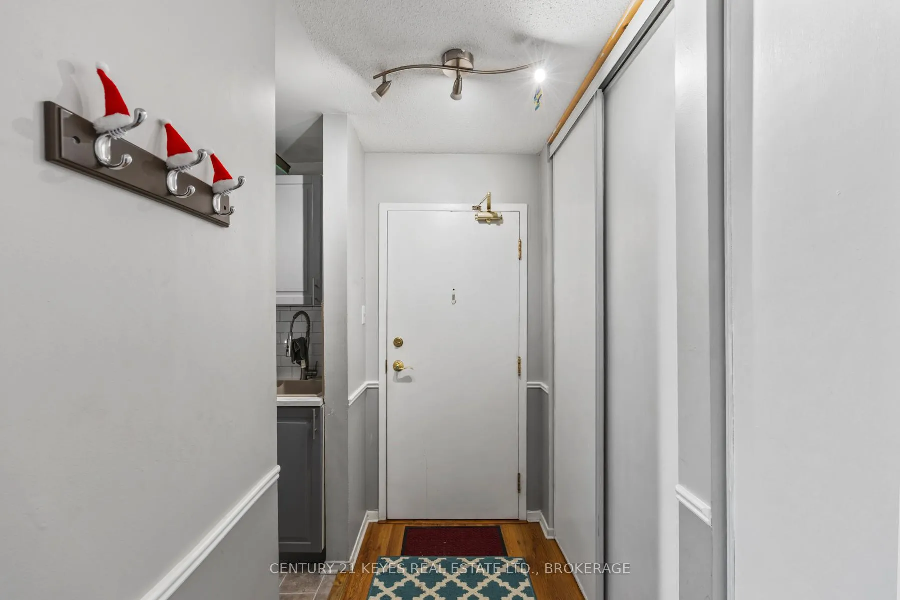 Photo 7 of Unit 402, 550 Talbot Place, Gananoque — HOMEH