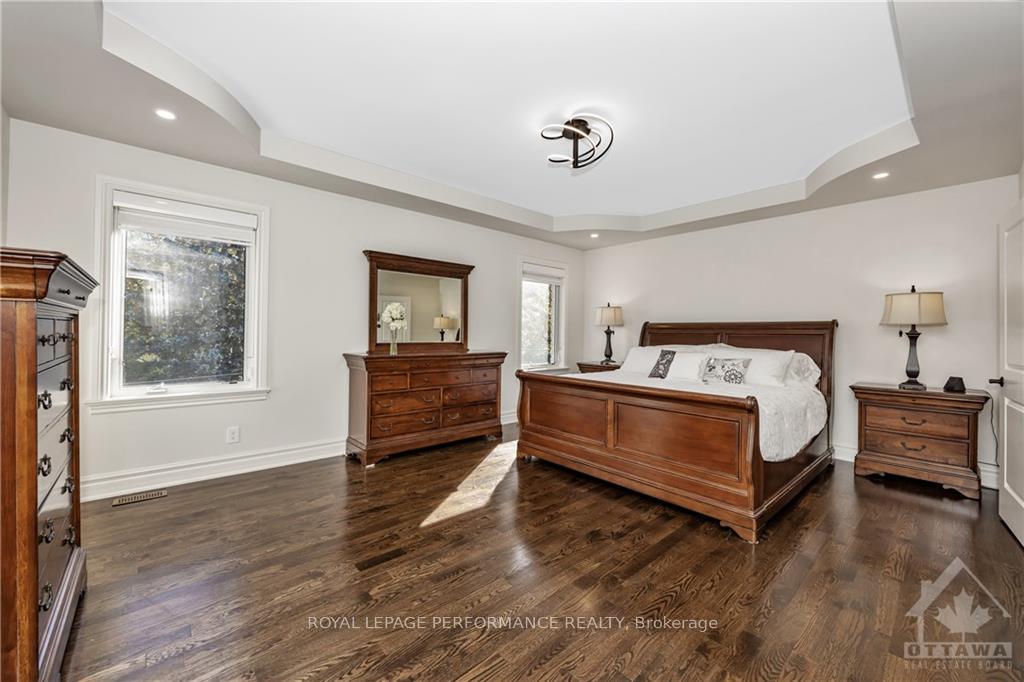 Photo 12 of 32 Argue Drive, Ottawa, Borden Farm/Stewart Farm/Carleton Heights/Parkwood Hills — HOMEH