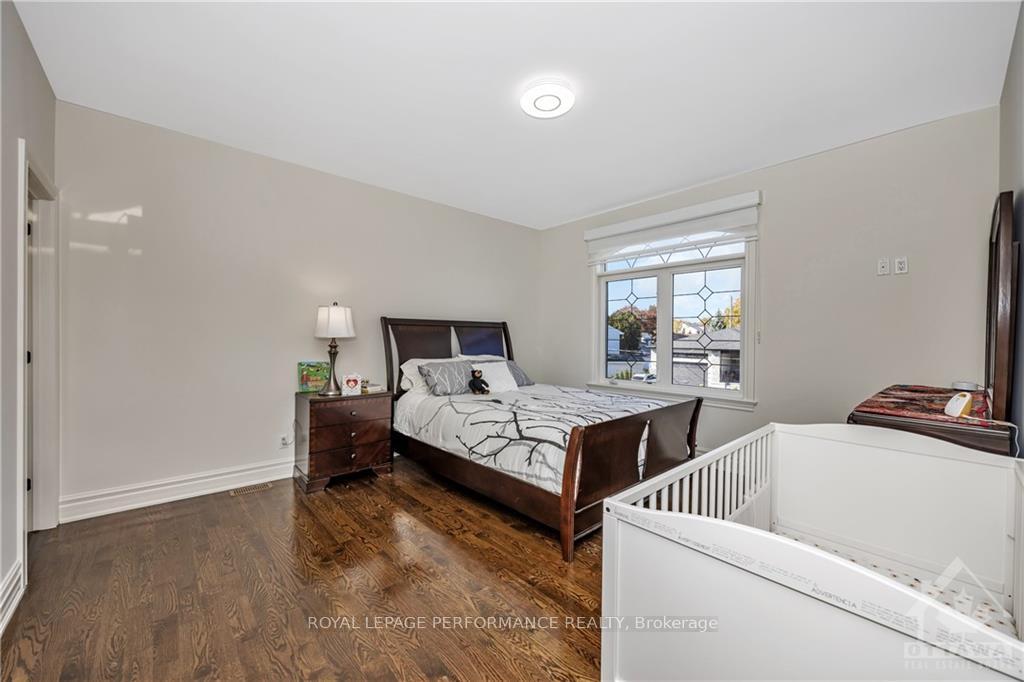 Photo 21 of 32 Argue Drive, Ottawa, Borden Farm/Stewart Farm/Carleton Heights/Parkwood Hills — HOMEH