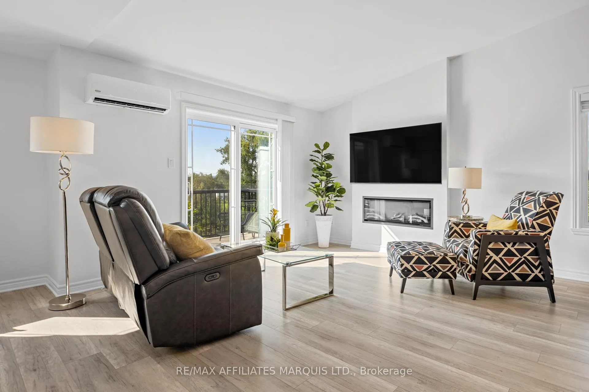 Photo 5 of Unit 203, 229 Water Street E, Cornwall — HOMEH