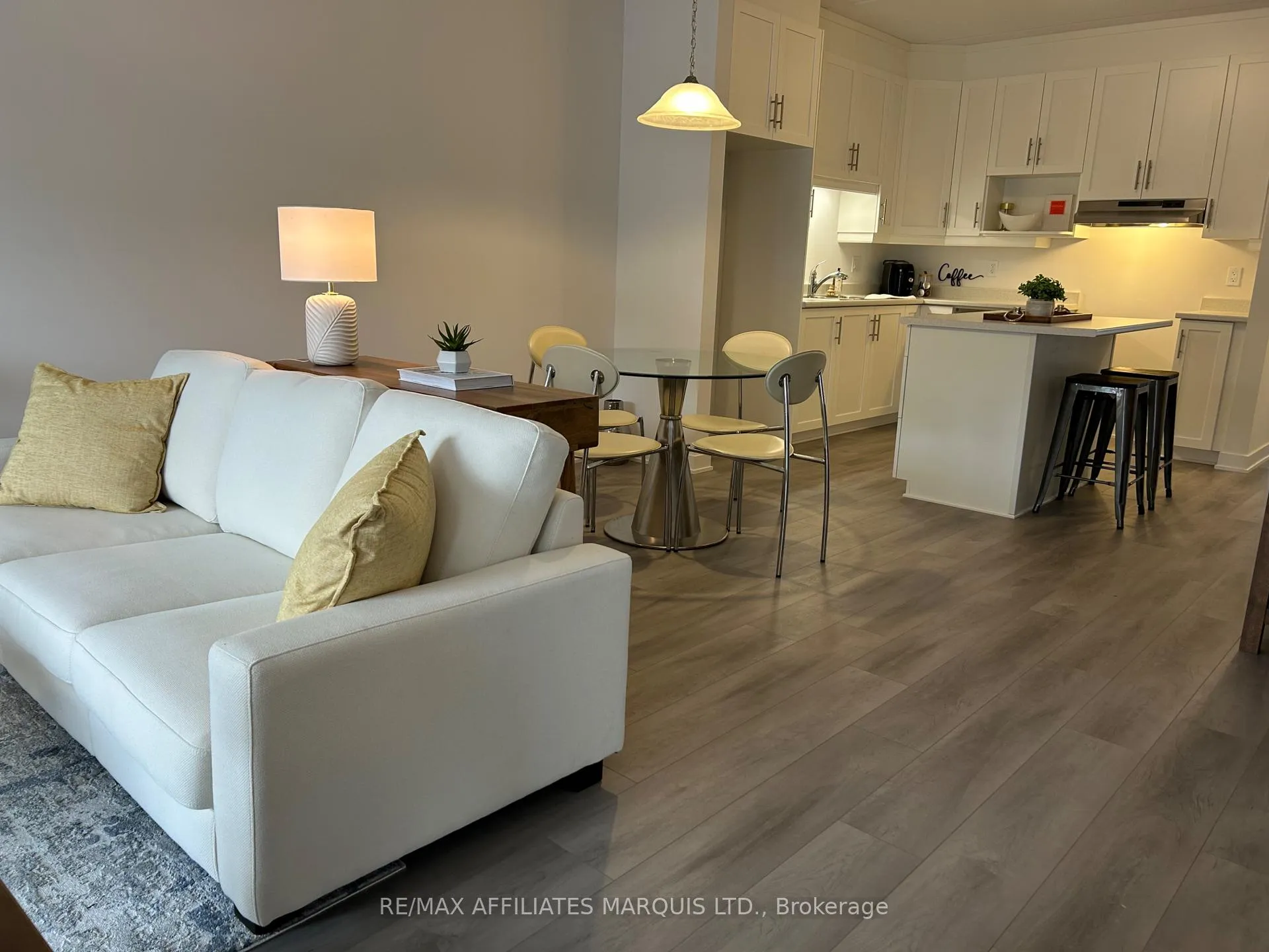 Photo 8 of Unit 205, 229 Water Street E, Cornwall — HOMEH