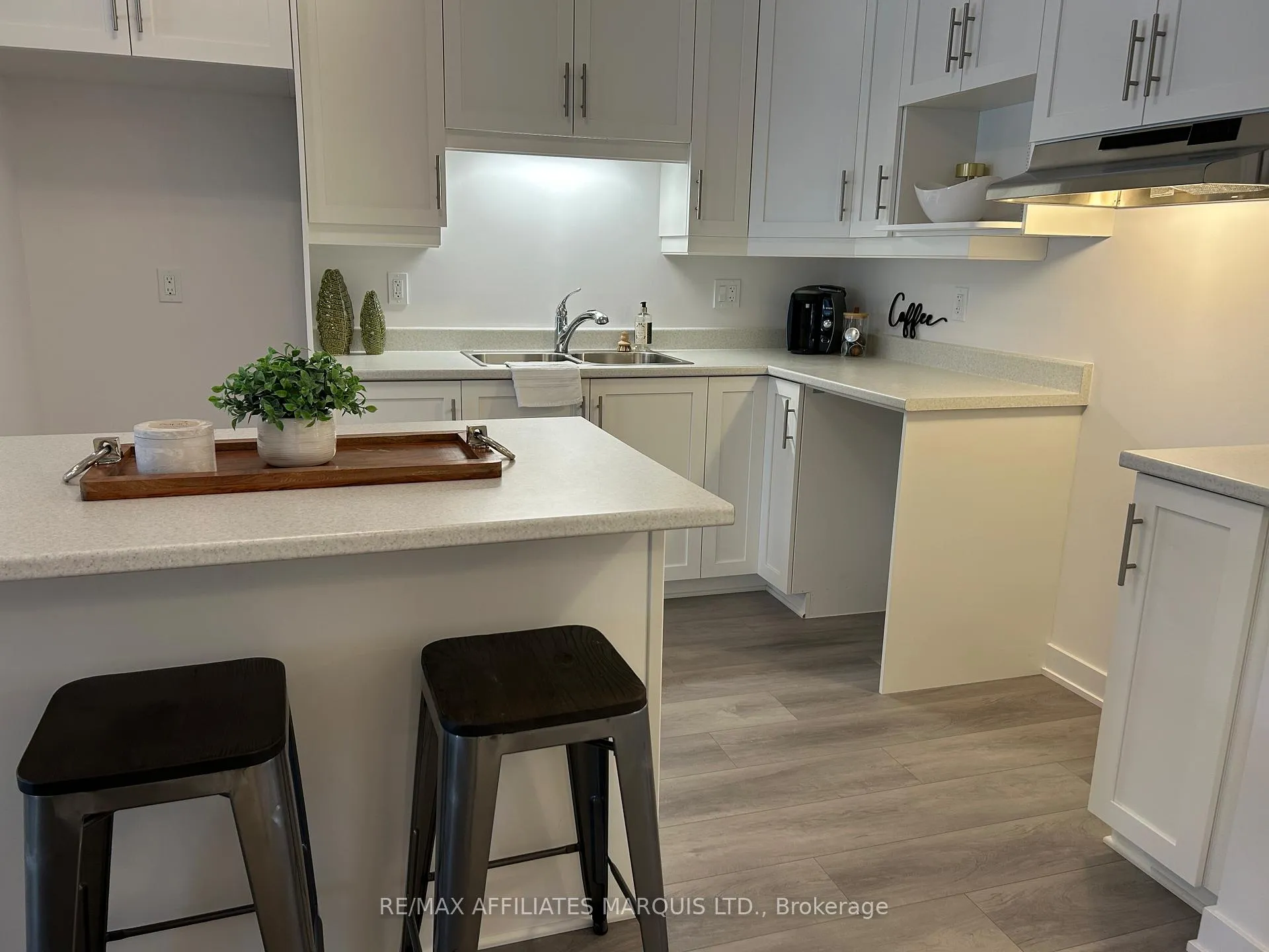 Photo 12 of Unit 205, 229 Water Street E, Cornwall — HOMEH