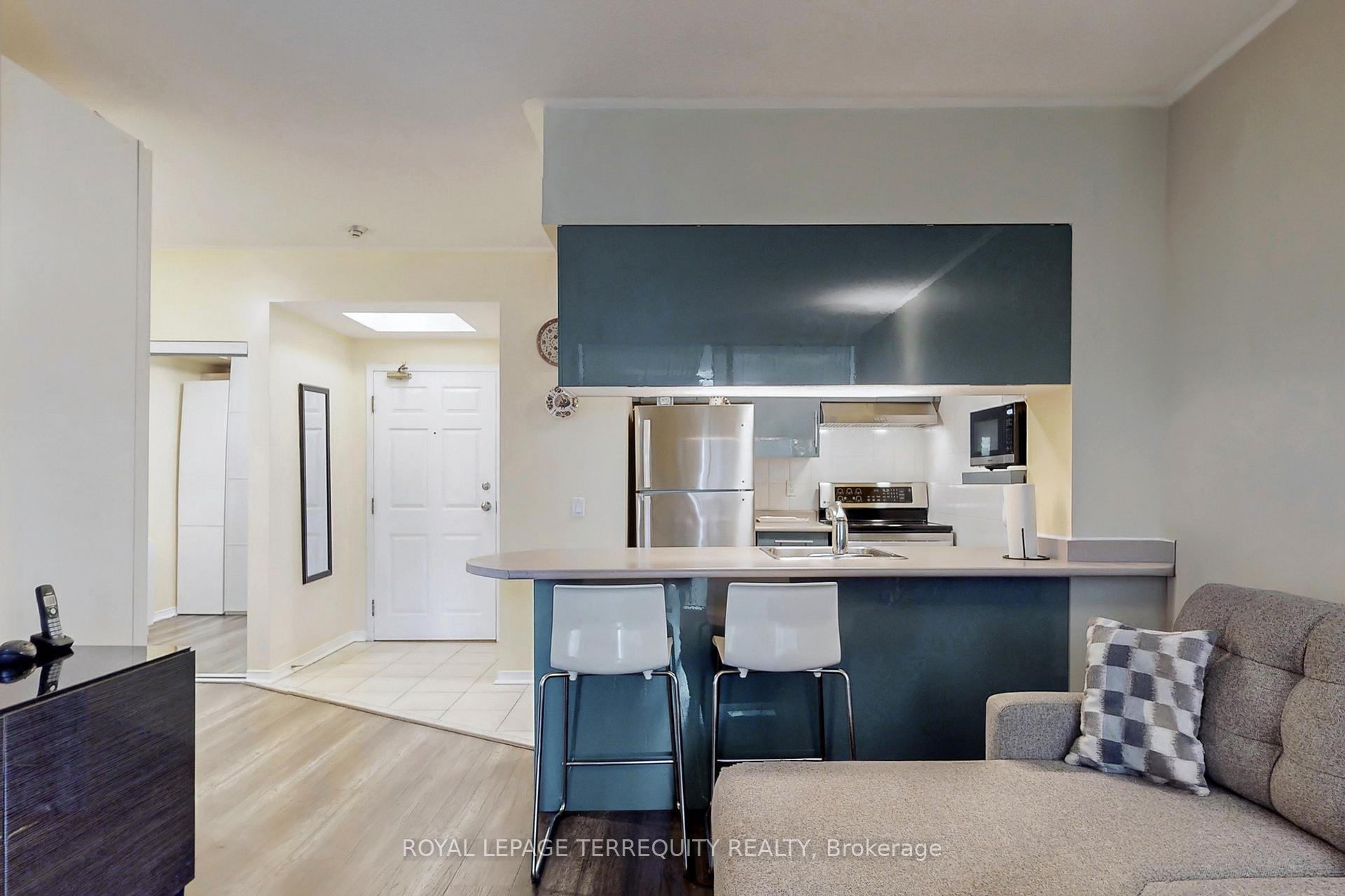 Photo 12 of Unit 213, 7398 Yonge Street, Vaughan, Crestwood-Springfarm-Yorkhill — HOMEH
