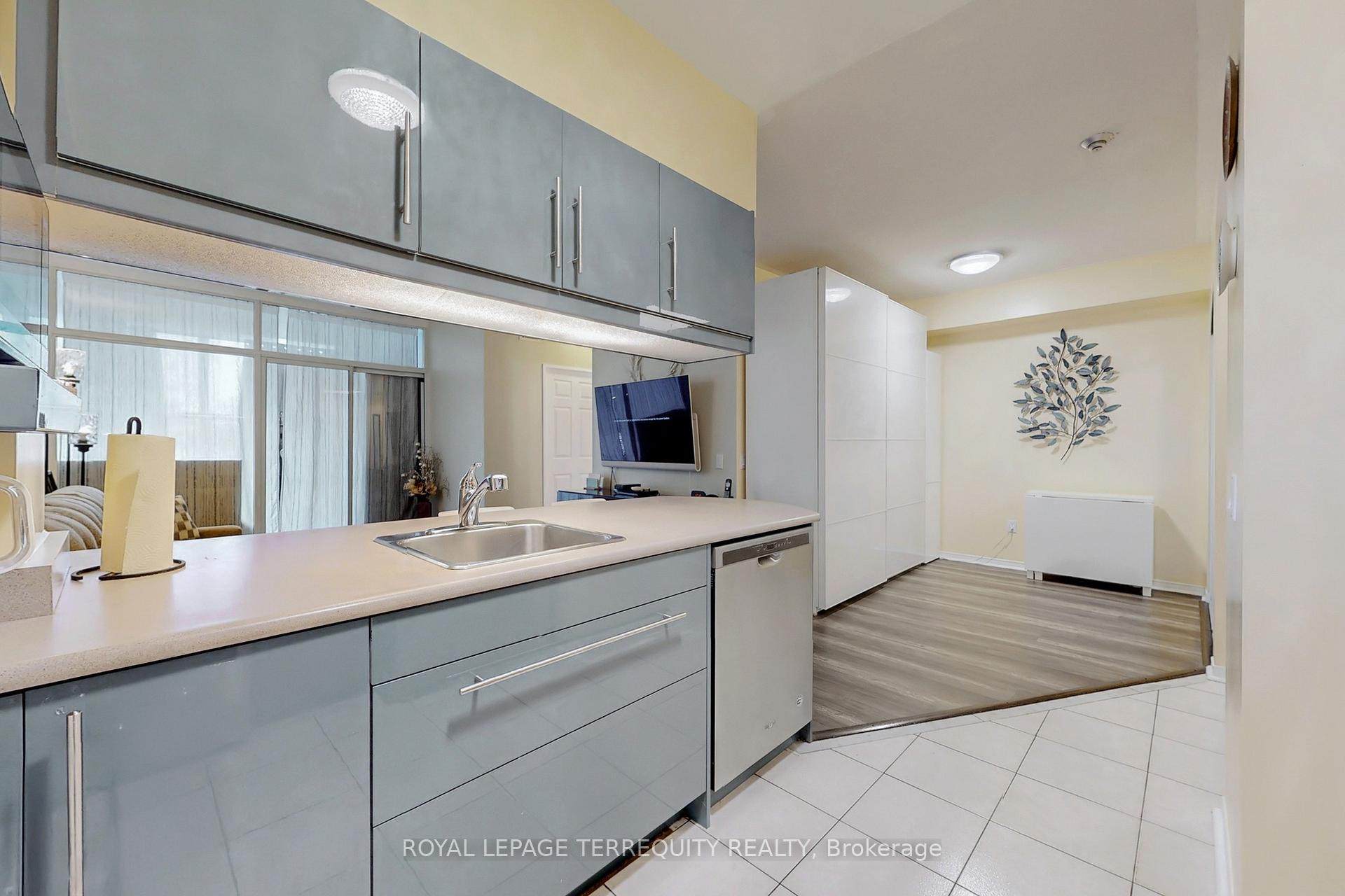 Photo 16 of Unit 213, 7398 Yonge Street, Vaughan, Crestwood-Springfarm-Yorkhill — HOMEH