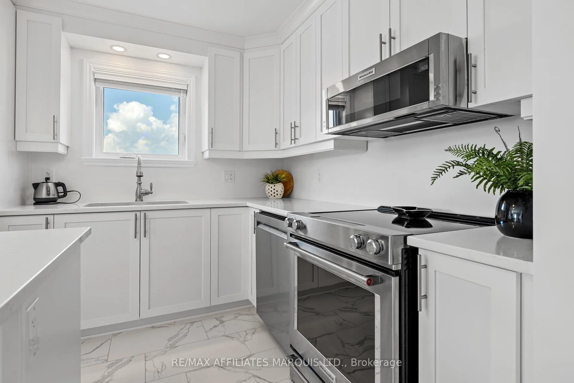 Photo 14 of Unit 206, 229 Water Street E, Cornwall — HOMEH