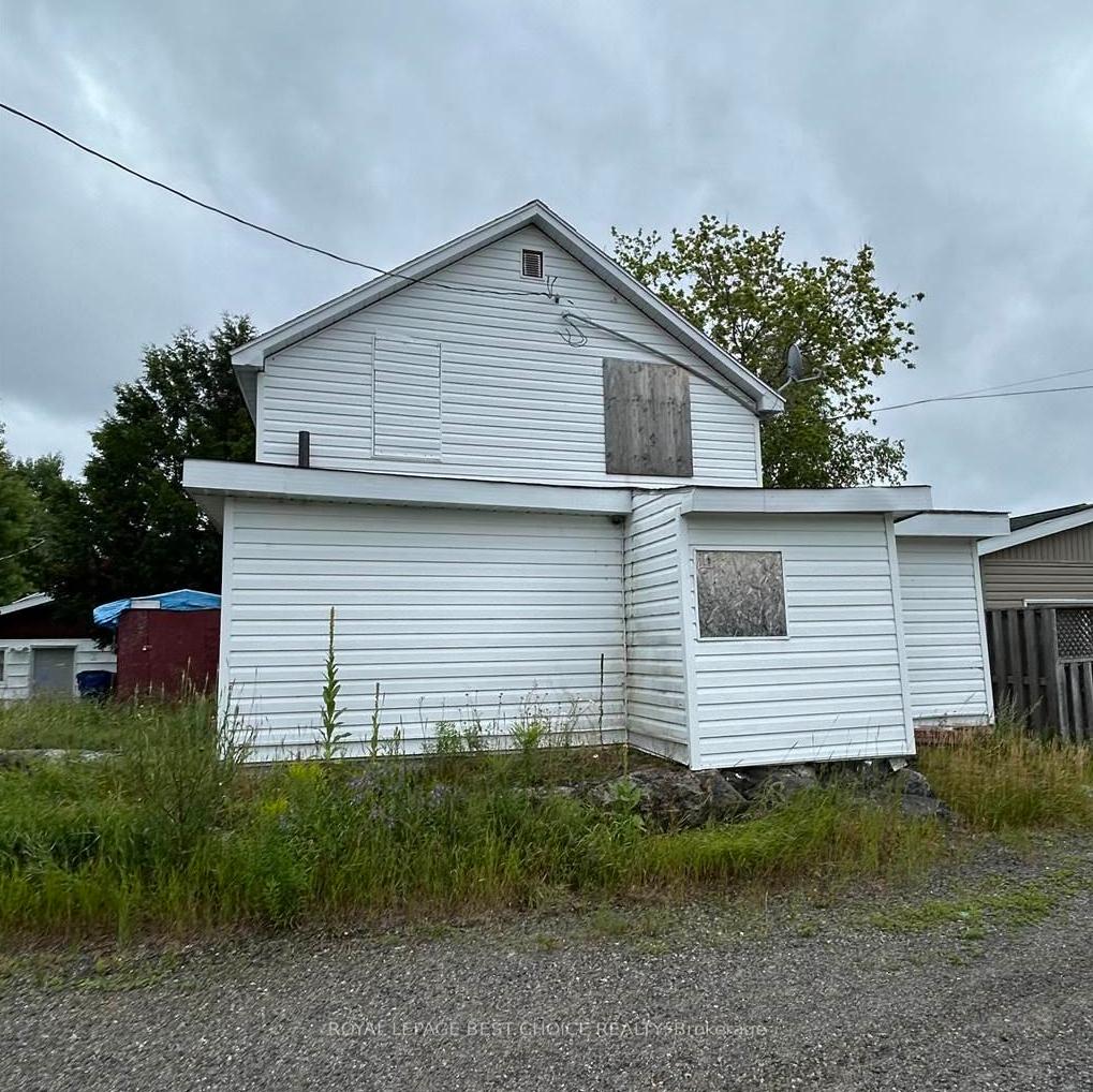 Front of 105 Jamieson Street