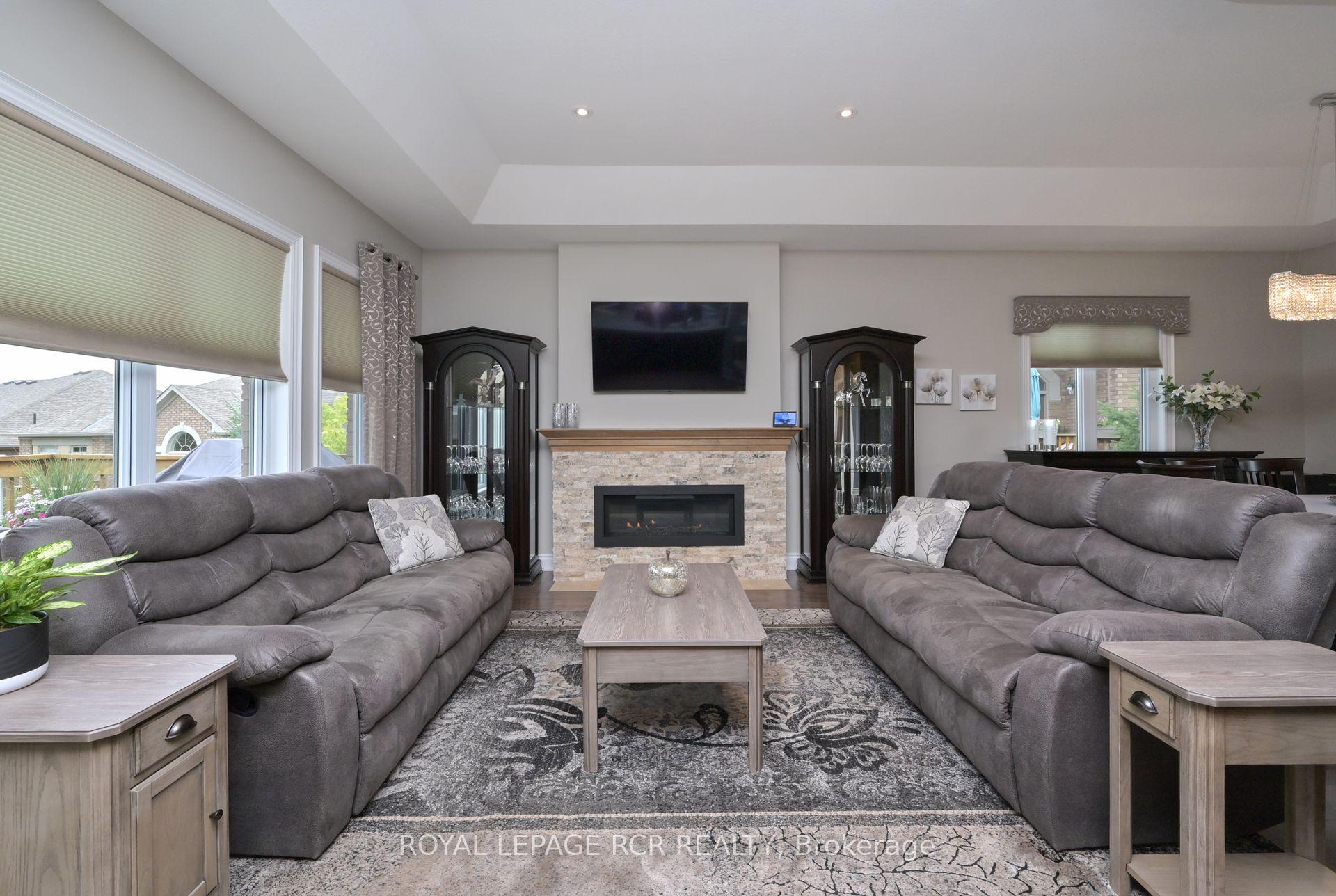 Photo 18 of 50 Hillcrest Drive, New Tecumseth, Alliston — HOMEH