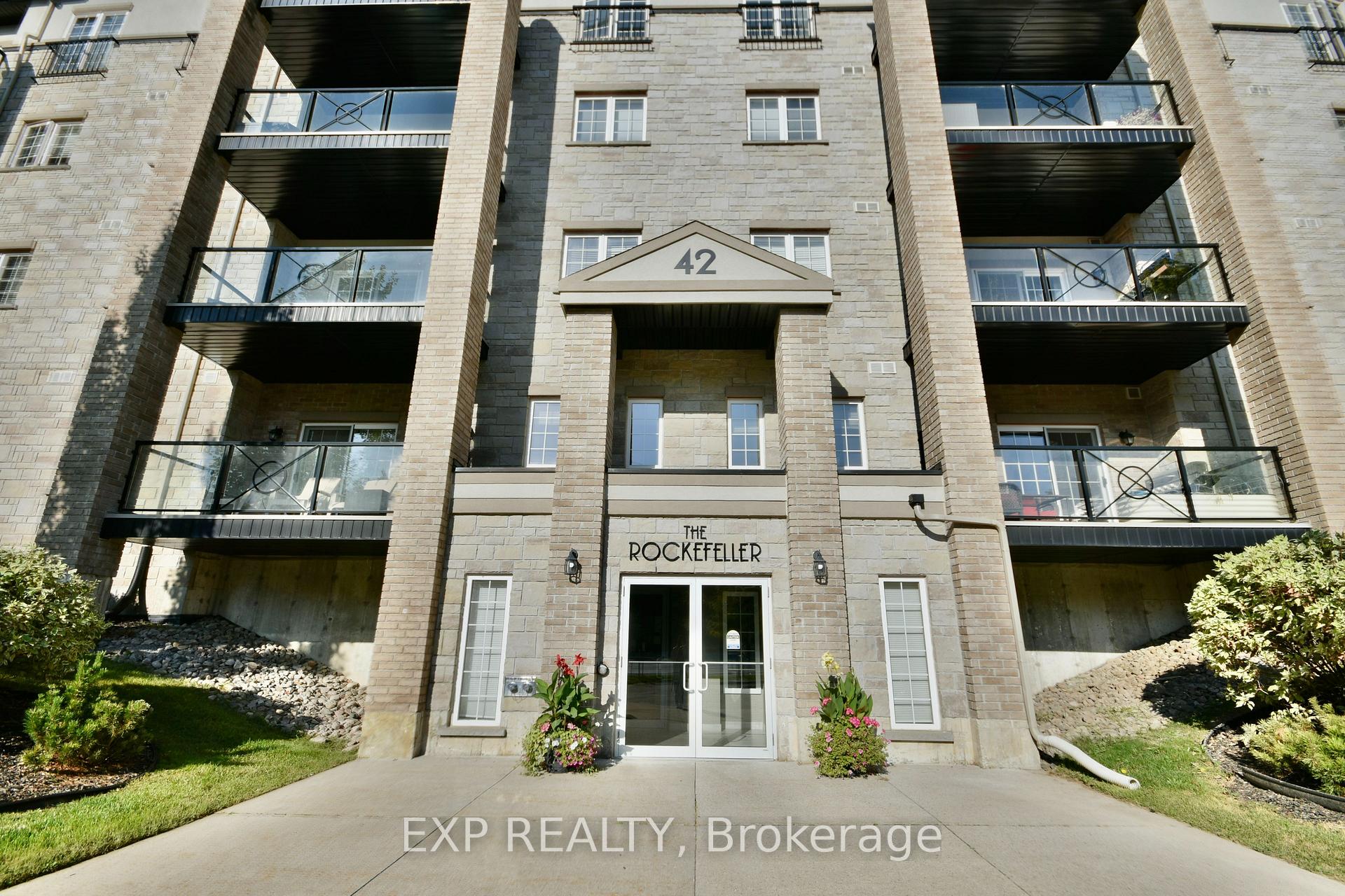Front of Unit 101, 42 Ferndale Drive S