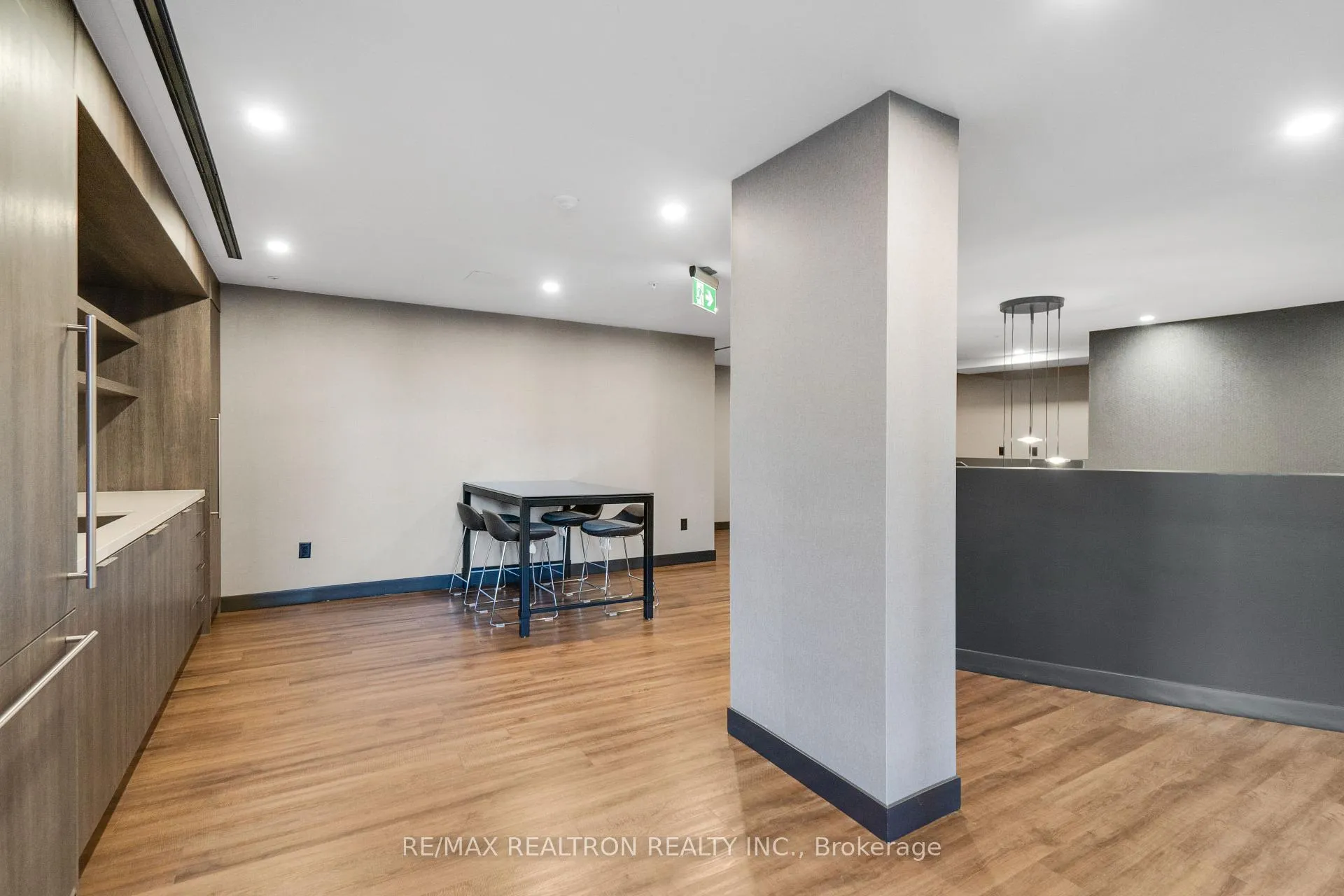 Photo 4 of Unit 310, 2525 Bathurst Street, Toronto, Forest Hill North — HOMEH