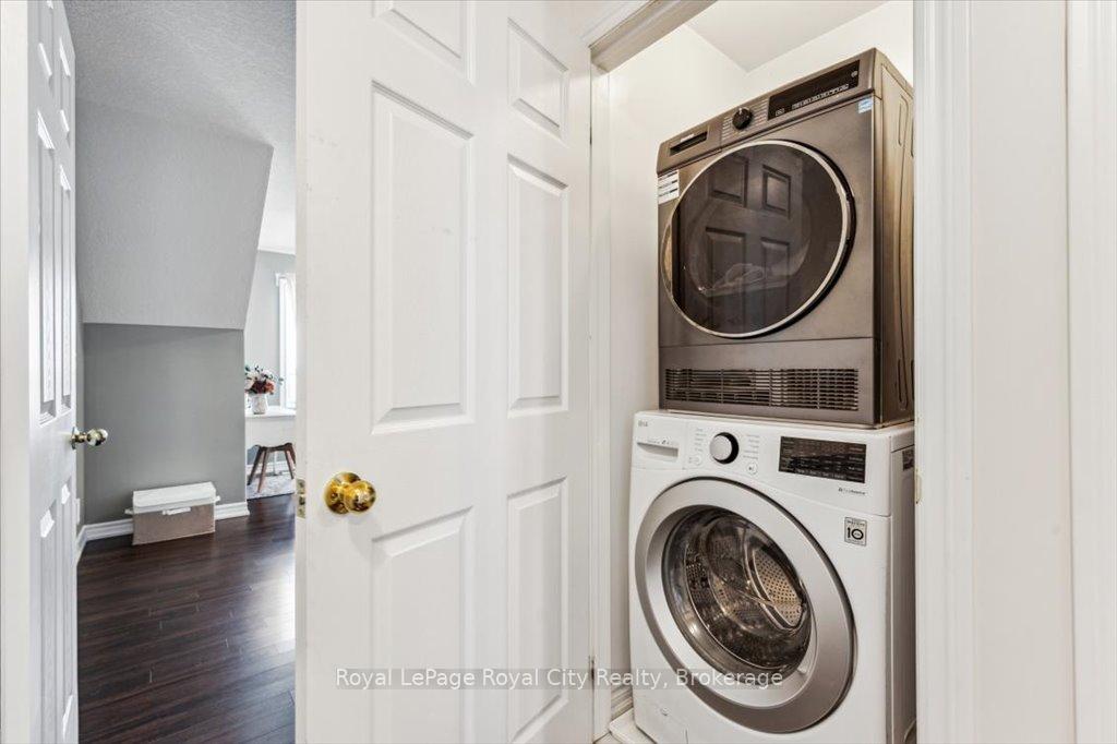 Photo 25 of Unit 19B, 15 Carere Crescent, Guelph, Victoria North — HOMEH
