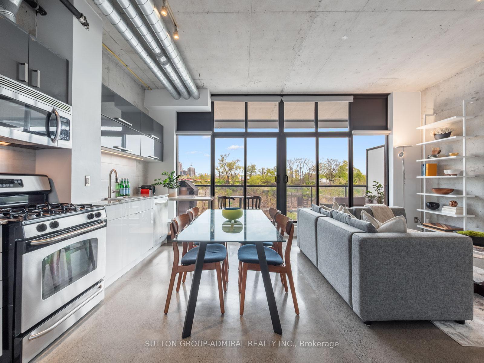 Photo 5 of Unit 307, 369 Sorauren Avenue, Toronto, Roncesvalles — HOMEH