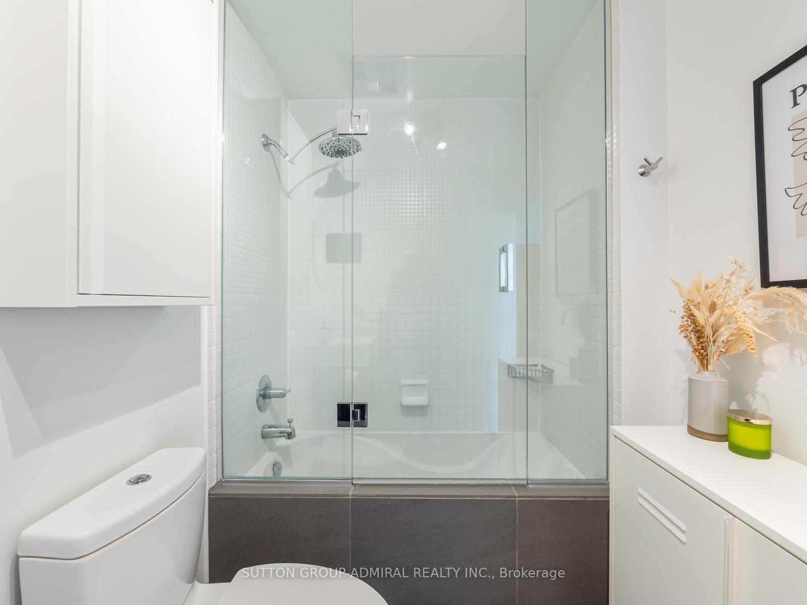 Photo 7 of Unit 307, 369 Sorauren Avenue, Toronto, Roncesvalles — HOMEH