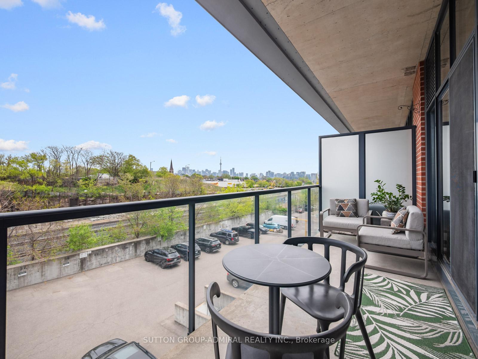 Photo 16 of Unit 307, 369 Sorauren Avenue, Toronto, Roncesvalles — HOMEH