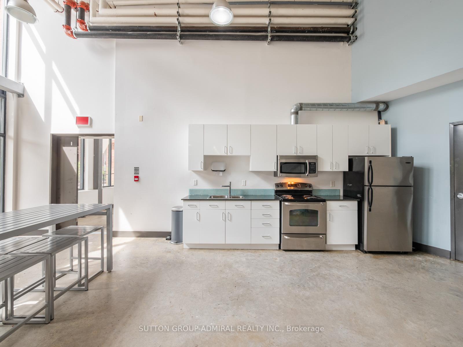 Photo 15 of Unit 307, 369 Sorauren Avenue, Toronto, Roncesvalles — HOMEH