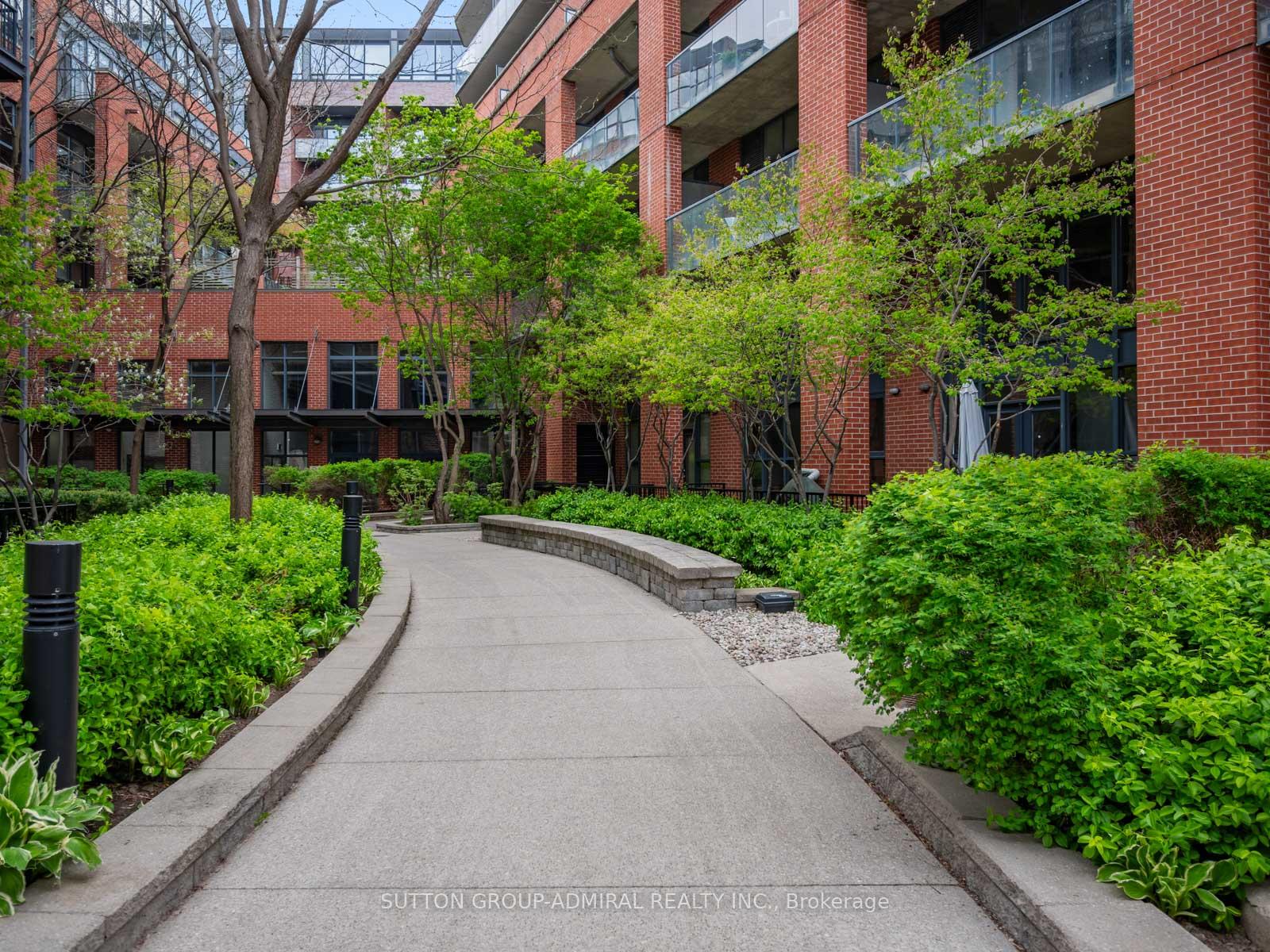 Photo 13 of Unit 307, 369 Sorauren Avenue, Toronto, Roncesvalles — HOMEH