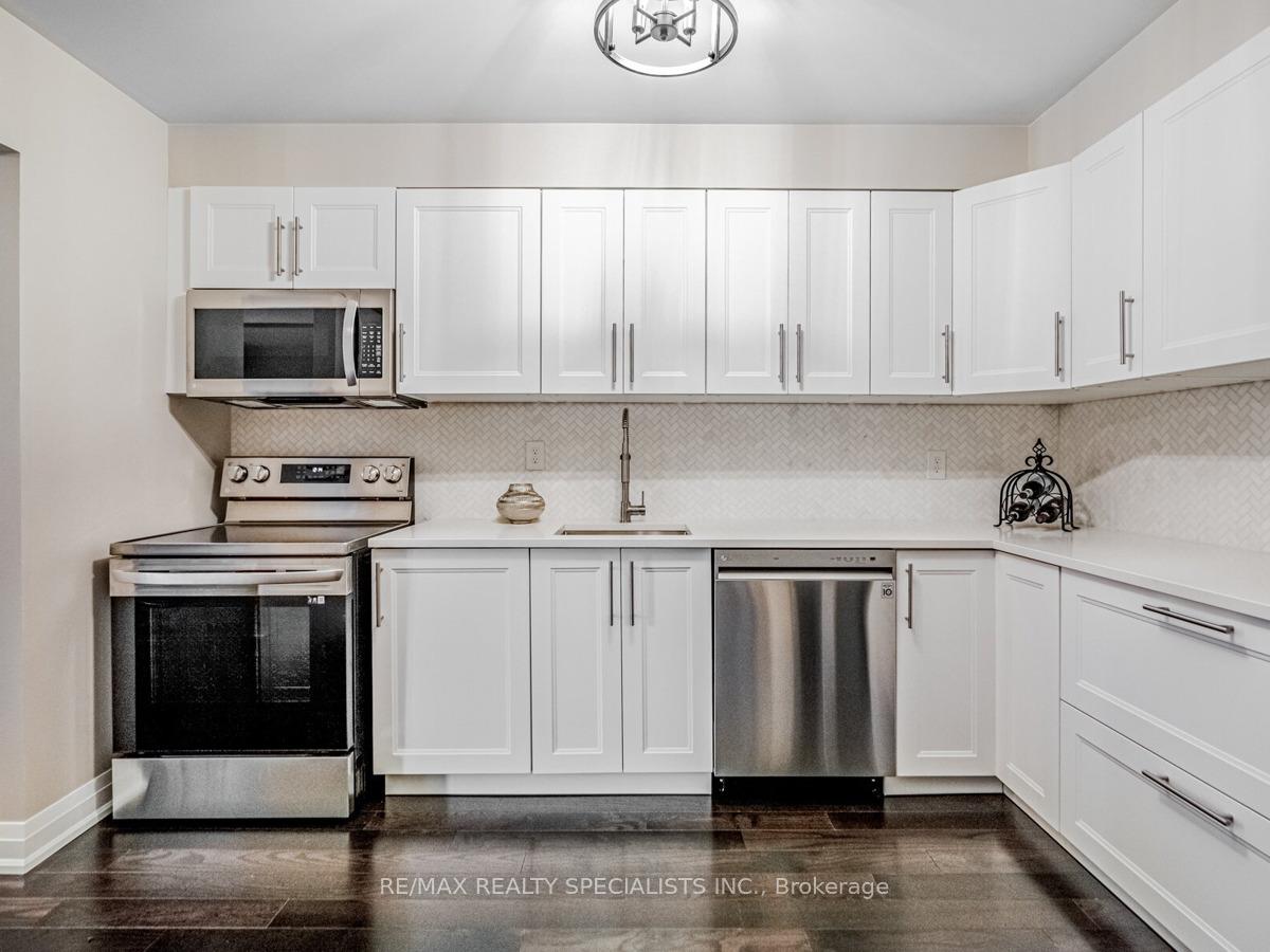 Photo 10 of Unit 199, 302 College, Guelph, Dovercliffe Park/Old University — HOMEH