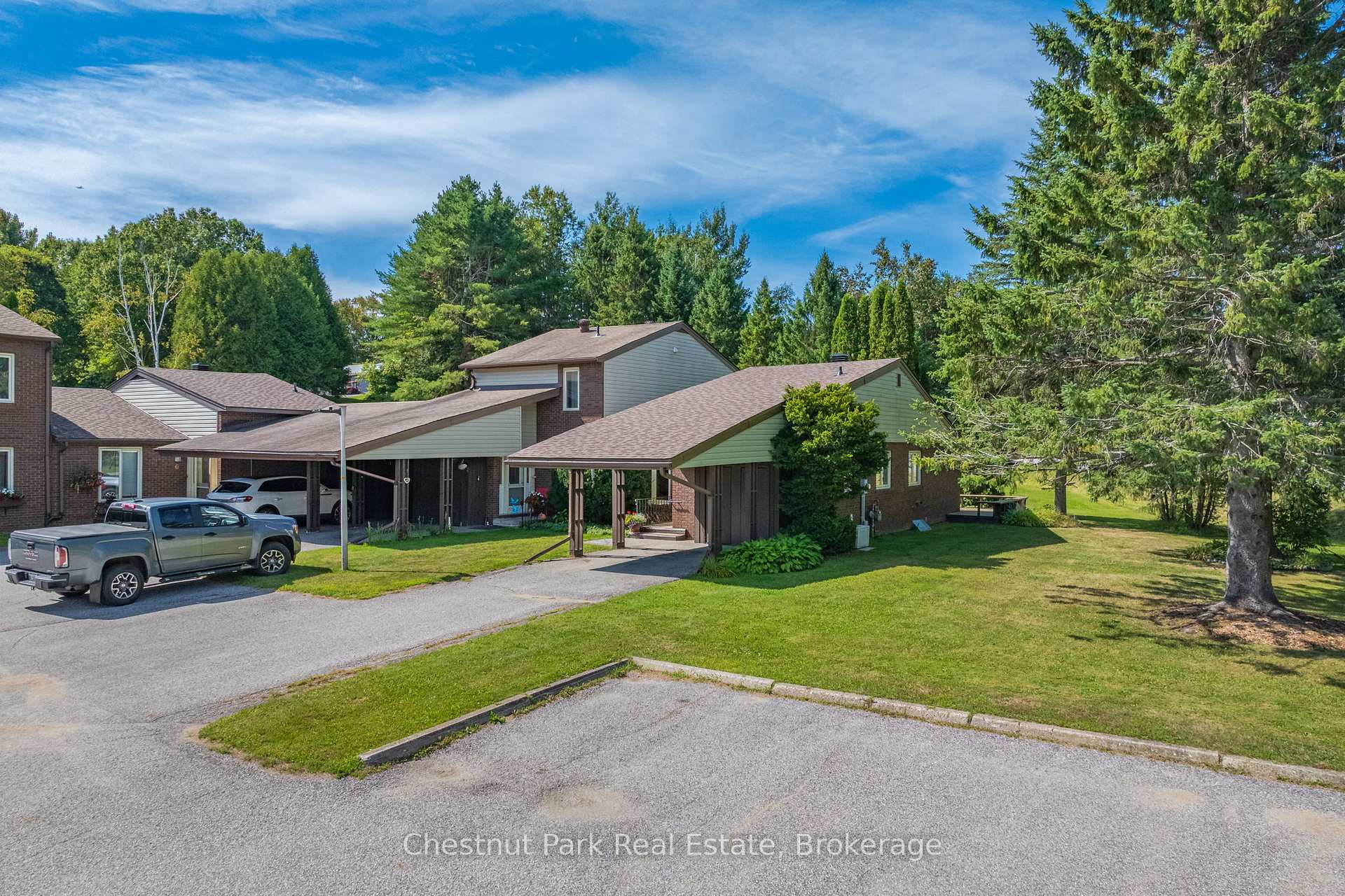 Photo 5 of Unit 8, 15 Golf Course Road, Bracebridge, Macaulay — HOMEH