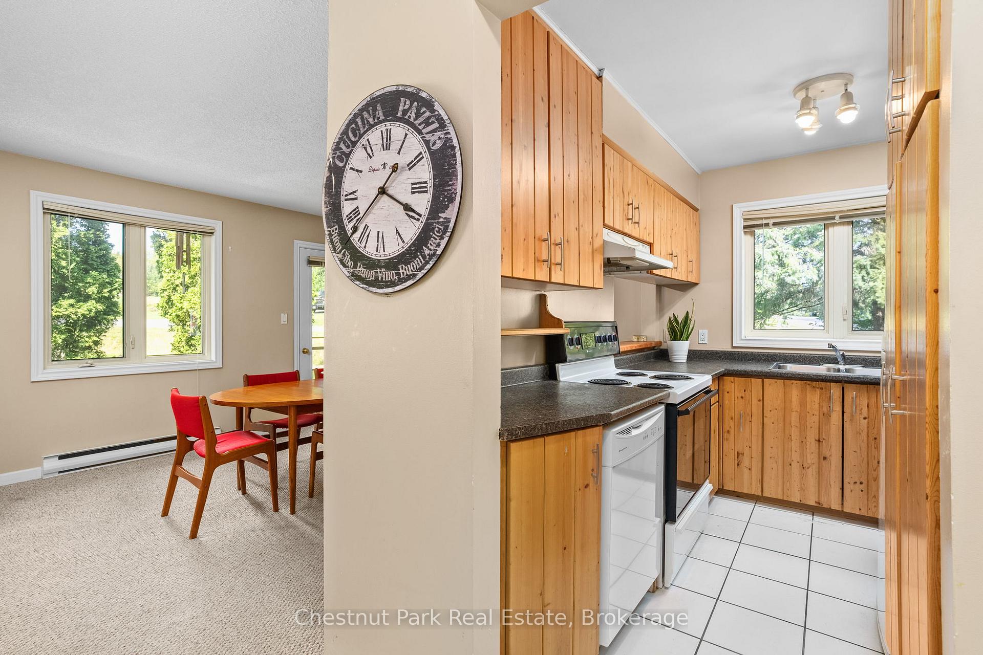 Photo 16 of Unit 8, 15 Golf Course Road, Bracebridge, Macaulay — HOMEH