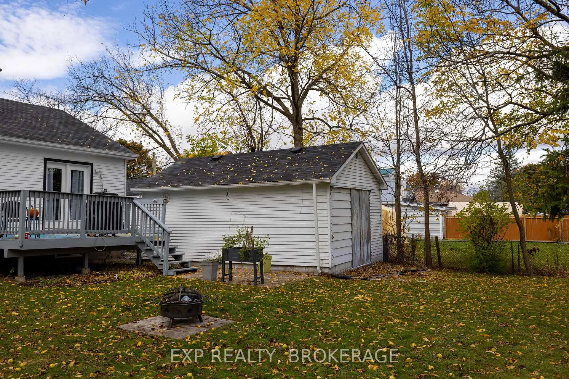 Photo 45 of 215 Victoria Avenue, Gananoque — HOMEH