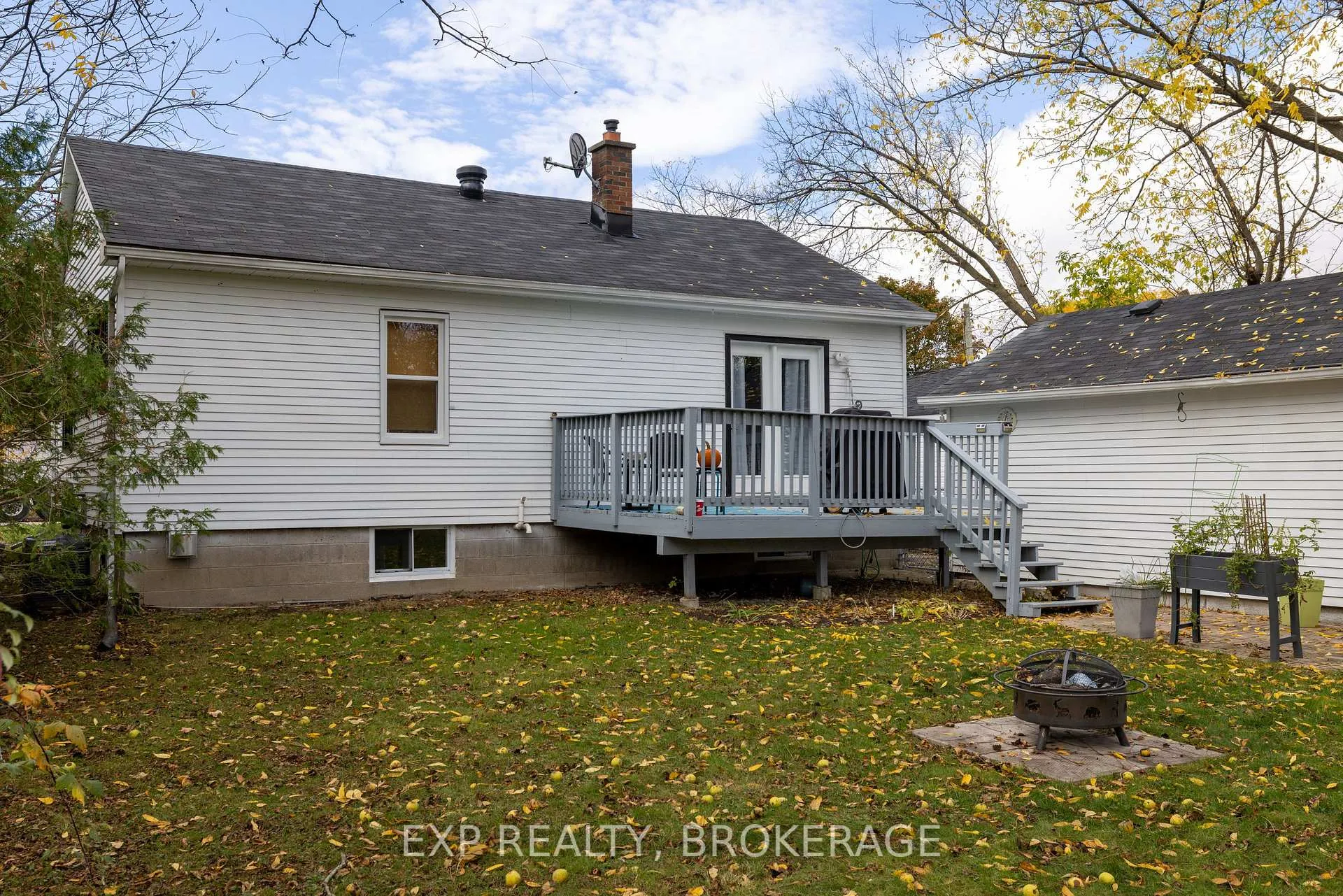 Photo 48 of 215 Victoria Avenue, Gananoque — HOMEH