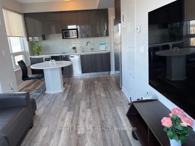 Photo 4 of Unit 710, 25 Water Walk Drive, Markham, Unionville — HOMEH
