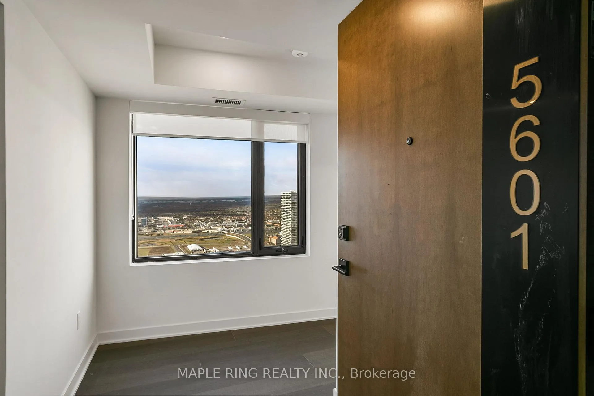 Photo 4 of Unit 5601, 2920 Highway 7 Road, Vaughan, Concord — HOMEH