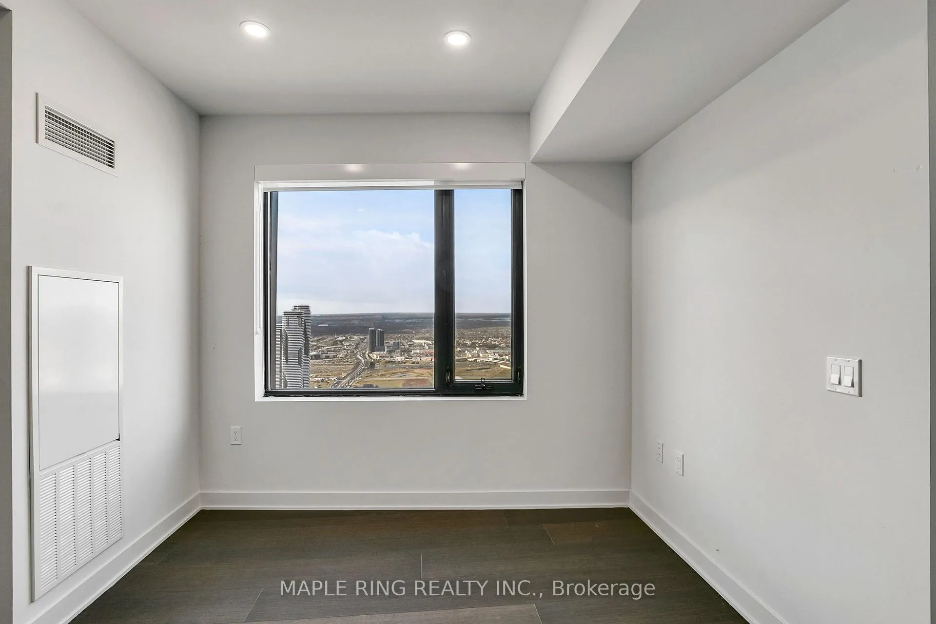 Photo 10 of Unit 5601, 2920 Highway 7 Road, Vaughan, Concord — HOMEH