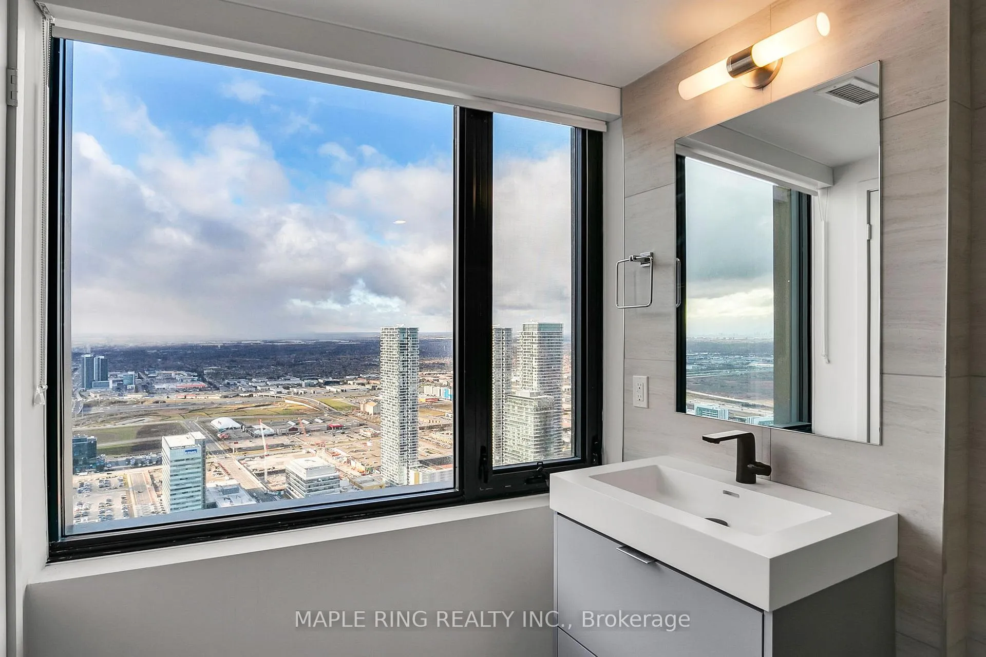 Photo 11 of Unit 5601, 2920 Highway 7 Road, Vaughan, Concord — HOMEH