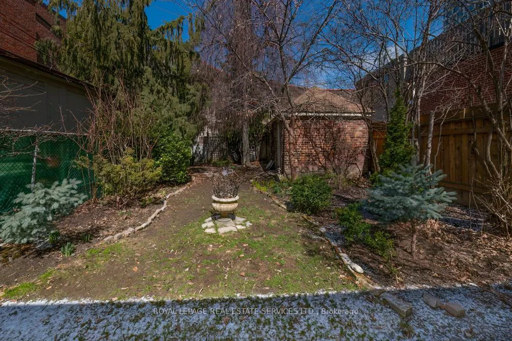 Photo 15 of 8 Macpherson Avenue, Toronto, Yonge-St. Clair — HOMEH