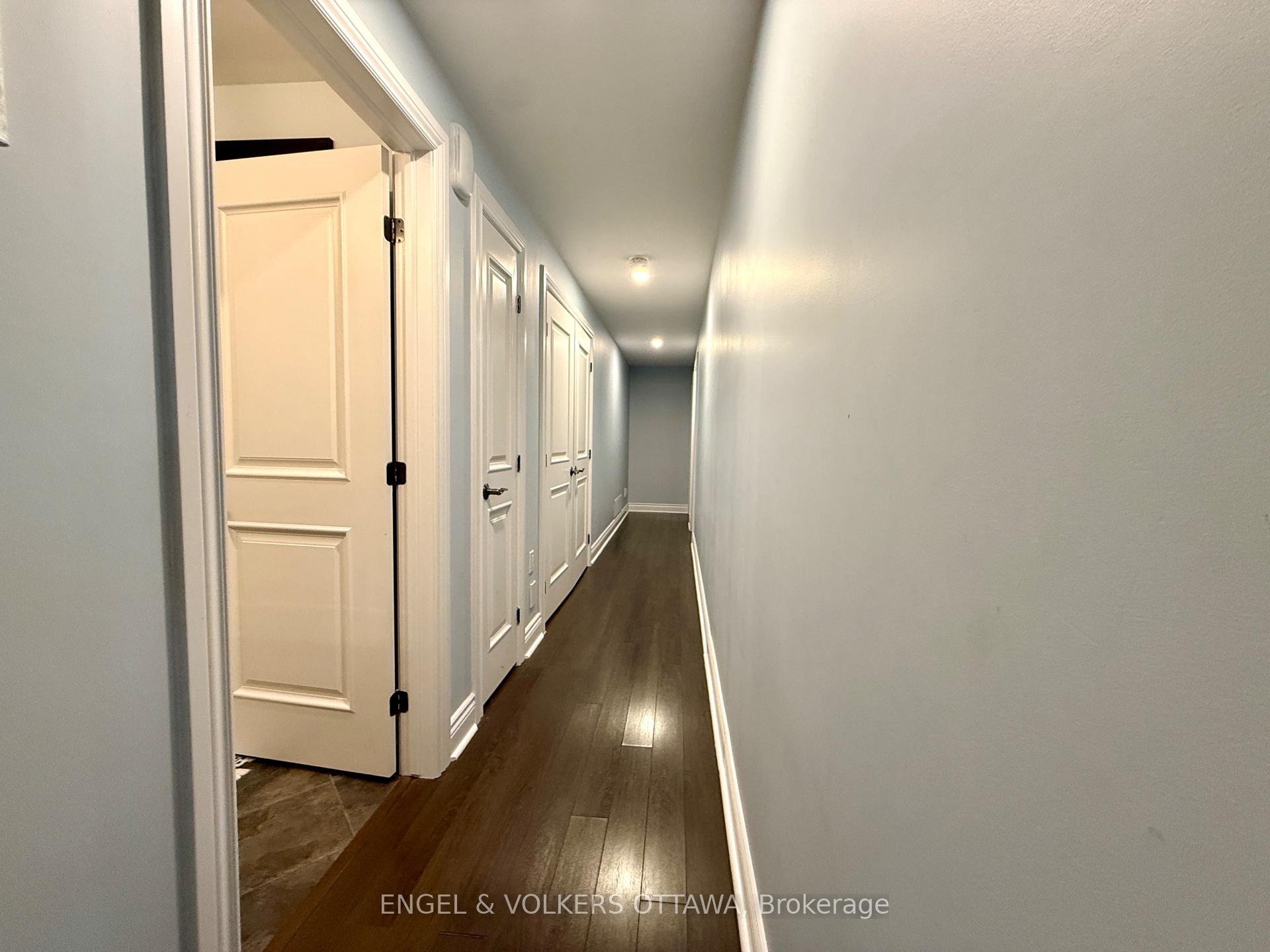 Photo 7 of Unit B, 1376 Louis Lane, Ottawa, Cyrville Rd./Industrial Park — HOMEH
