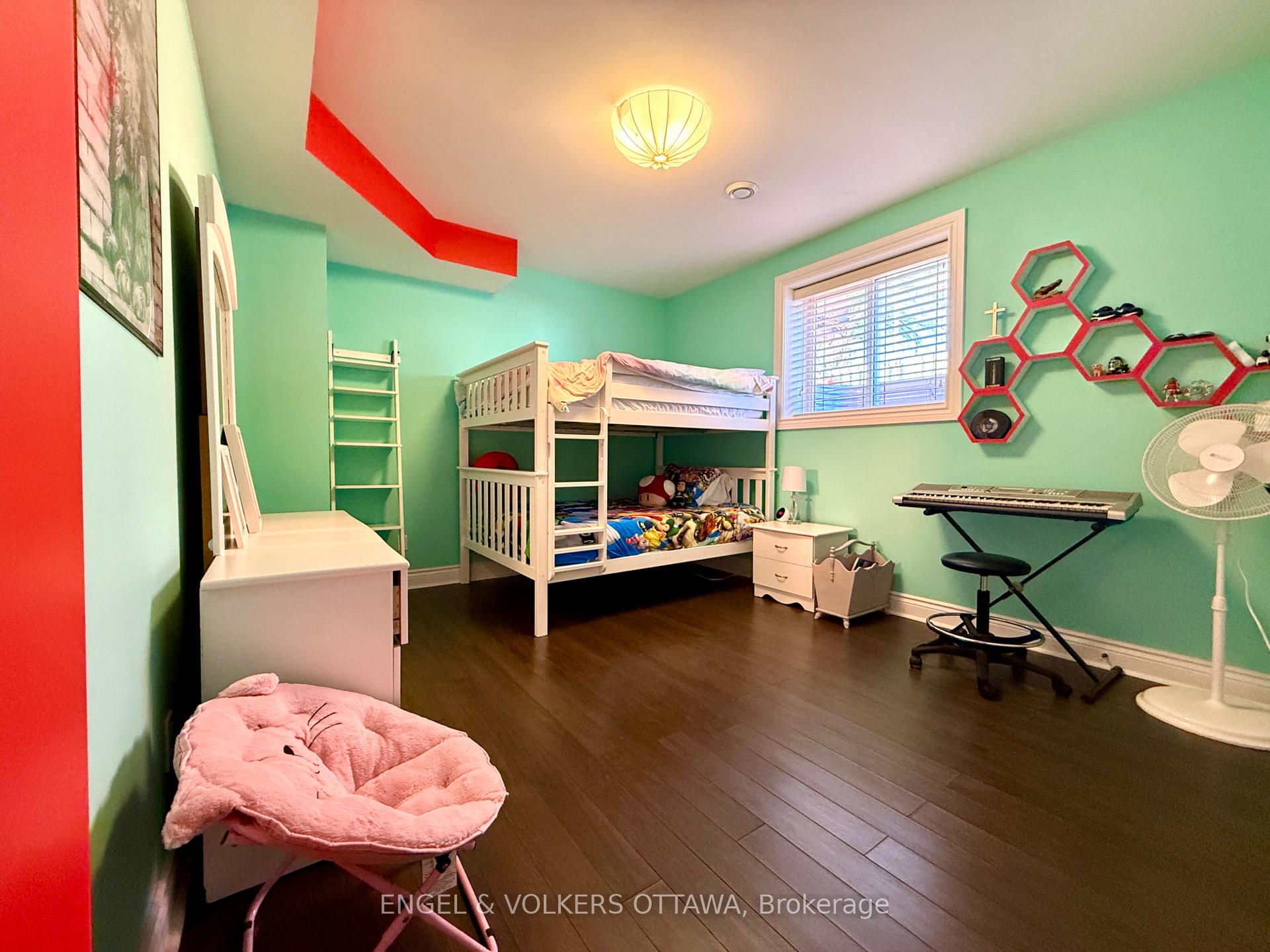 Photo 11 of Unit B, 1376 Louis Lane, Ottawa, Cyrville Rd./Industrial Park — HOMEH