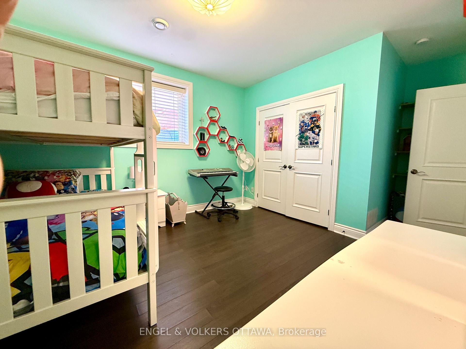 Photo 10 of Unit B, 1376 Louis Lane, Ottawa, Cyrville Rd./Industrial Park — HOMEH