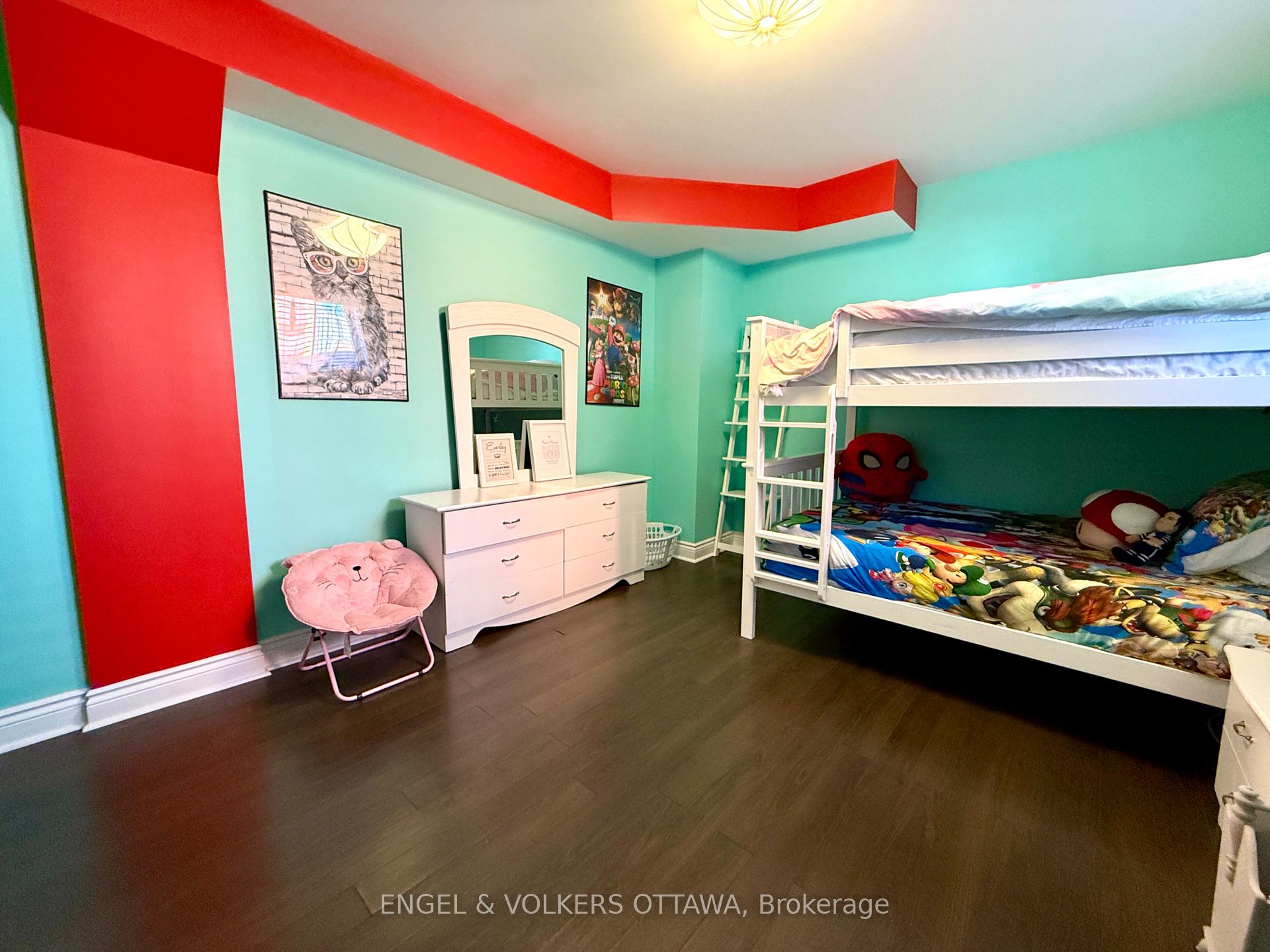 Photo 14 of Unit B, 1376 Louis Lane, Ottawa, Cyrville Rd./Industrial Park — HOMEH