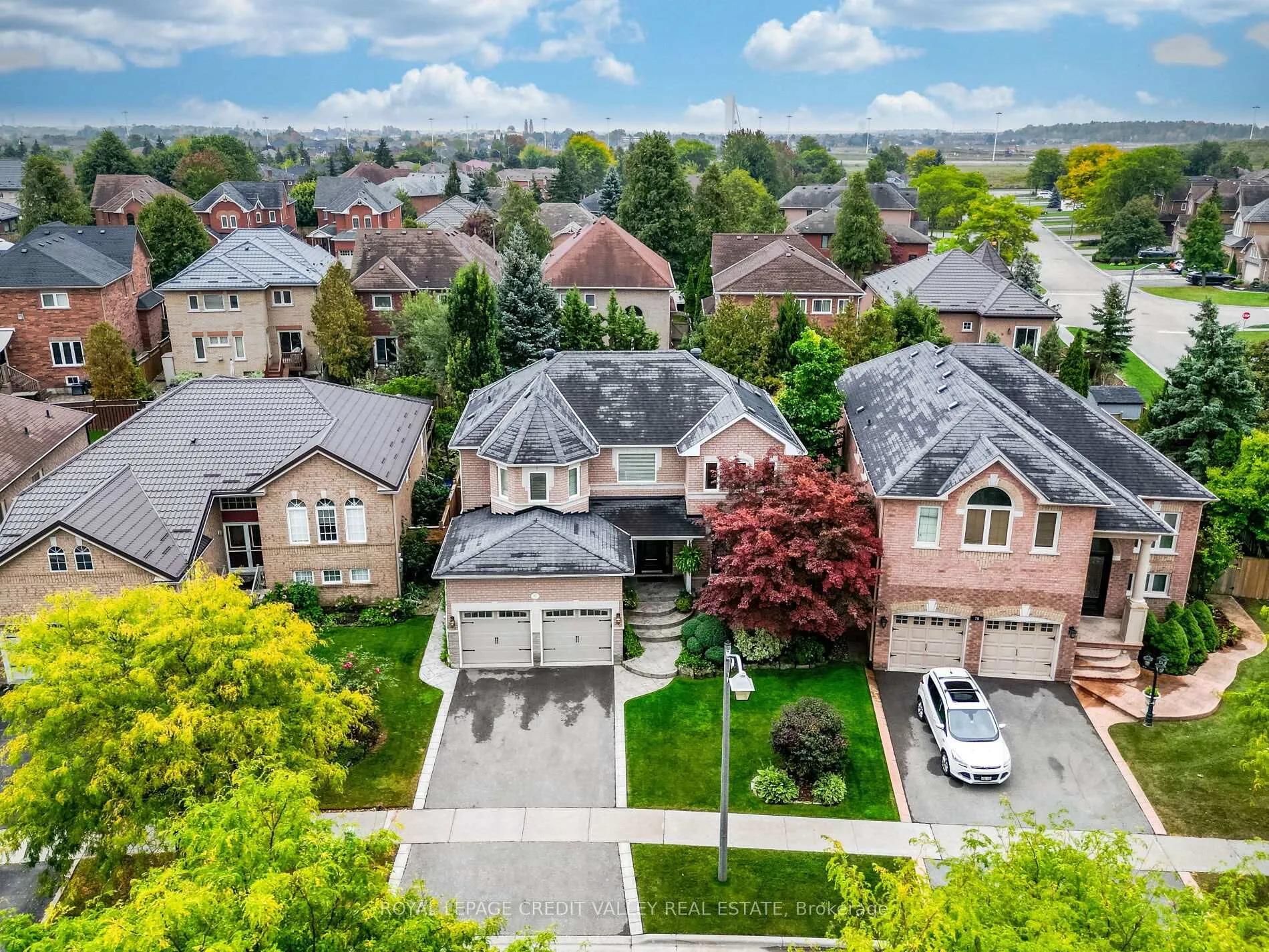 Photo 6 of 81 Pinebrook Circle, Caledon, Rural Caledon — HOMEH