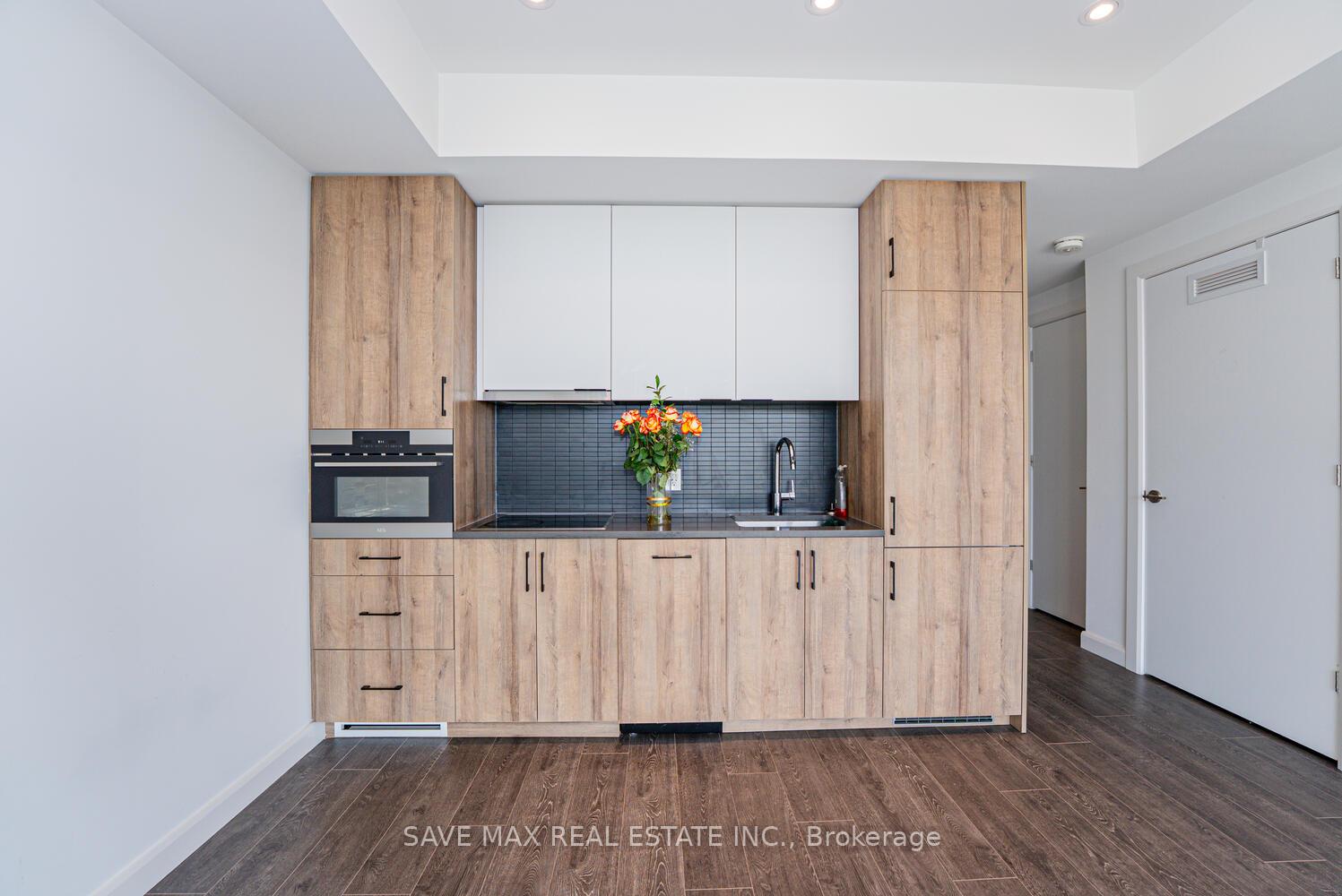 Photo 14 of Unit 411, 741 King Street W, Kitchener — HOMEH