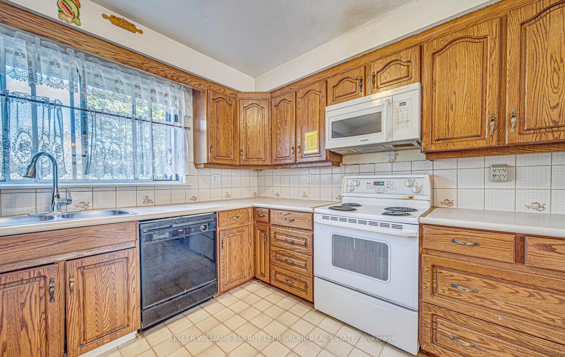 Photo 15 of Unit 8, 1370 Fieldlight Boulevard, Pickering, Liverpool — HOMEH
