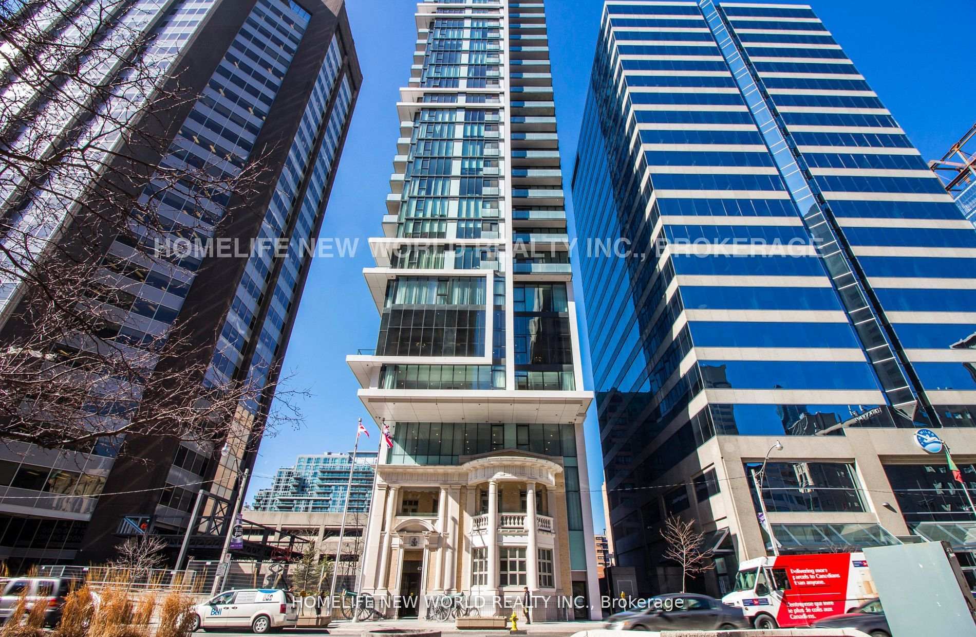 Front of Unit 3909, 426 University Avenue