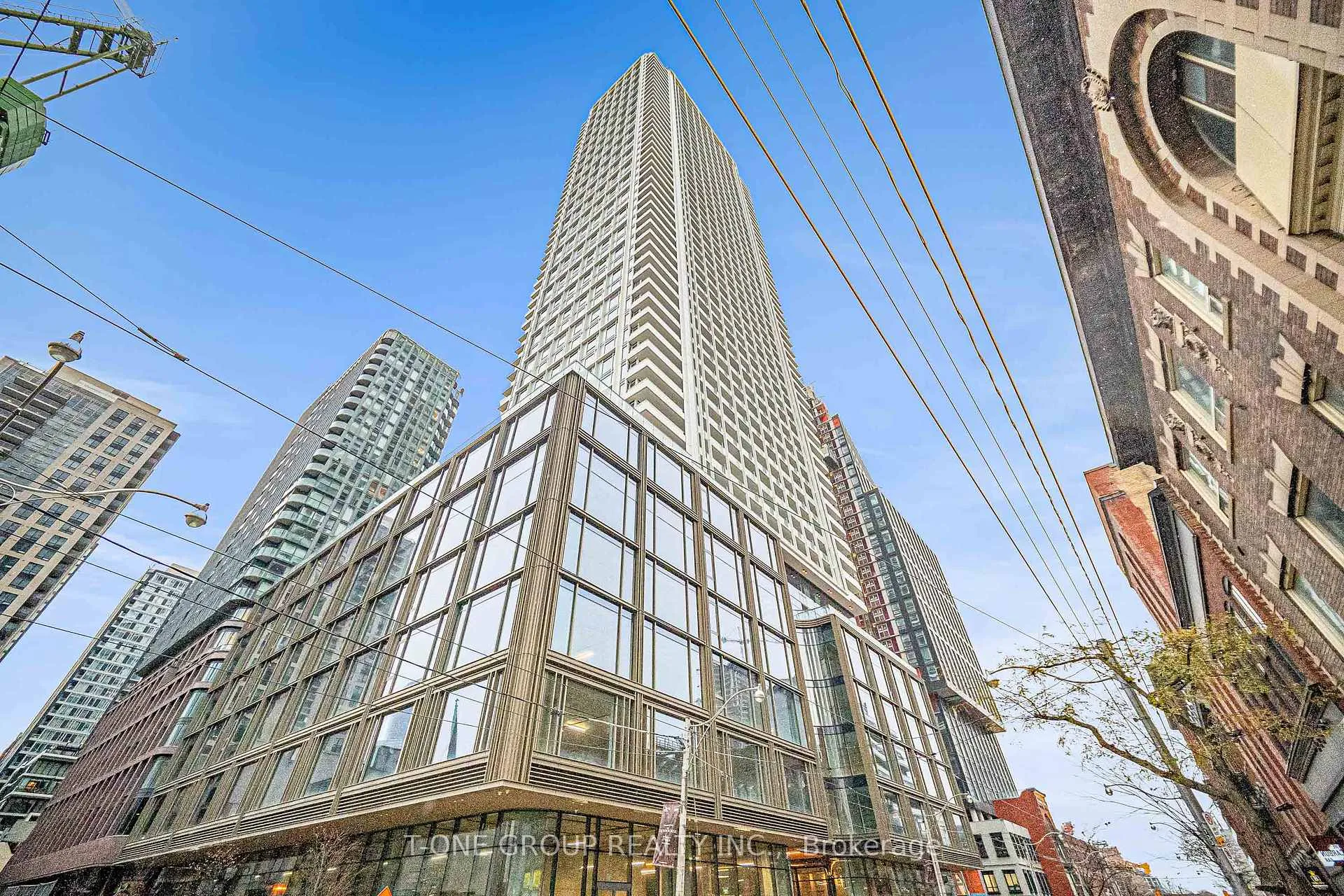 Front of Unit 4707, 88 Queen Street E