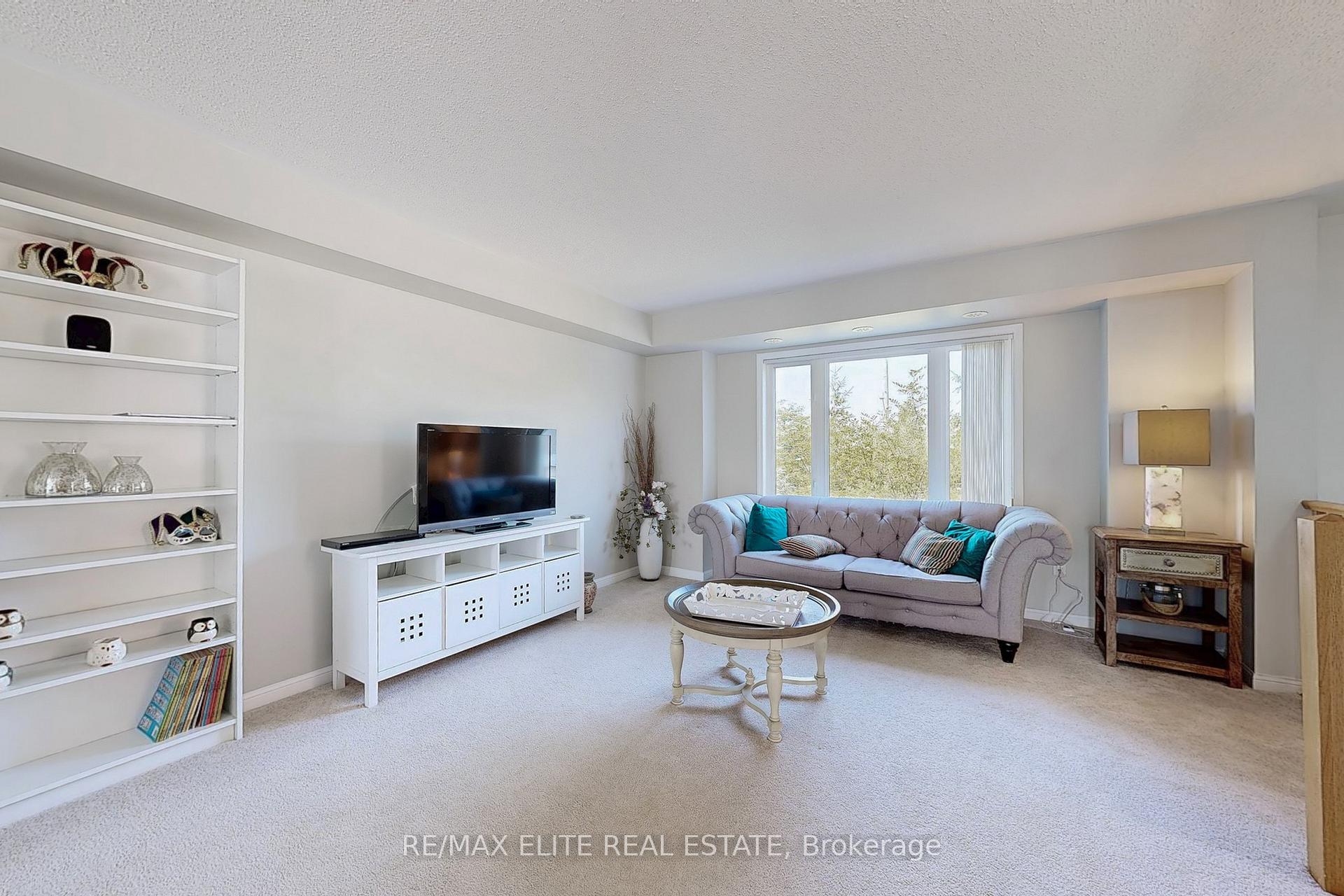 Photo 1 of 15931 Bayview Avenue, Aurora, Bayview Northeast — HOMEH
