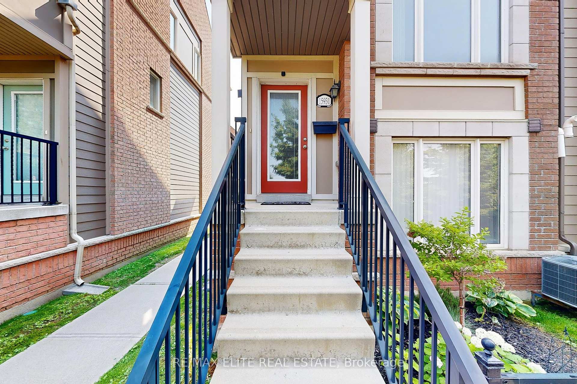 Photo 6 of 15931 Bayview Avenue, Aurora, Bayview Northeast — HOMEH