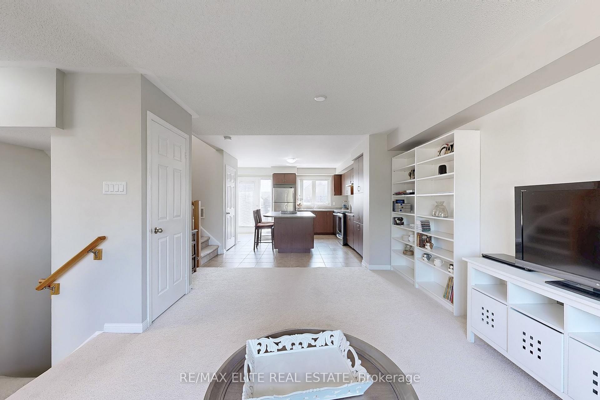 Photo 10 of 15931 Bayview Avenue, Aurora, Bayview Northeast — HOMEH