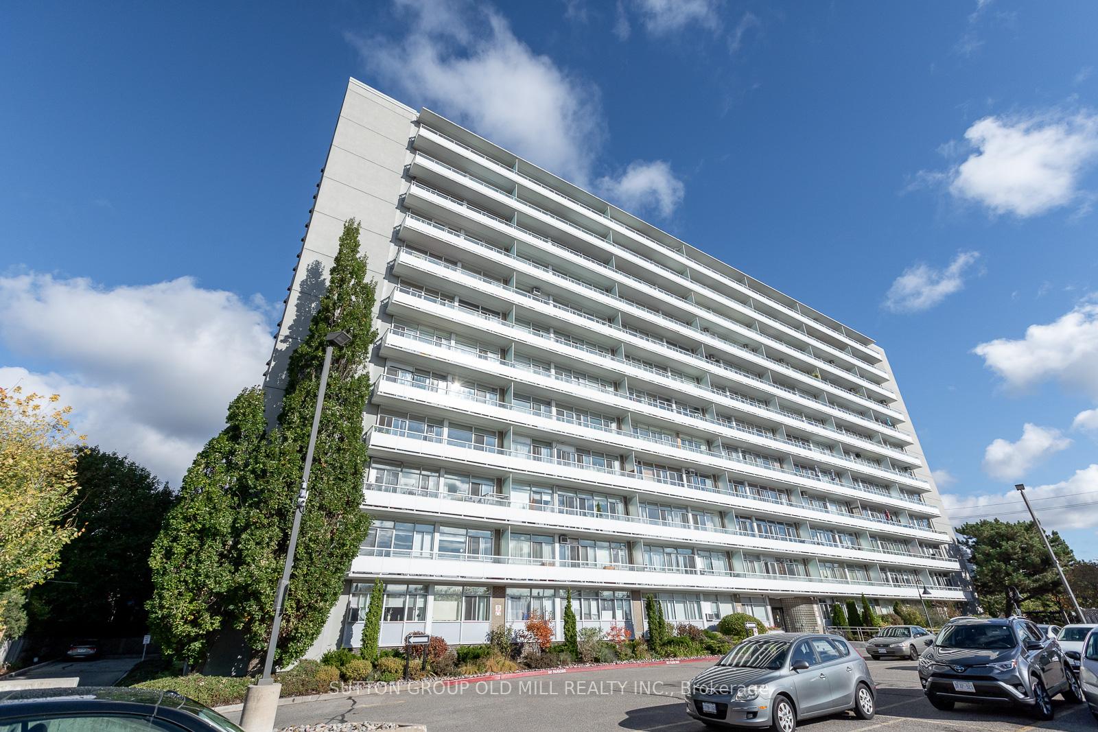 Front of Unit 612, 580 Christie Street