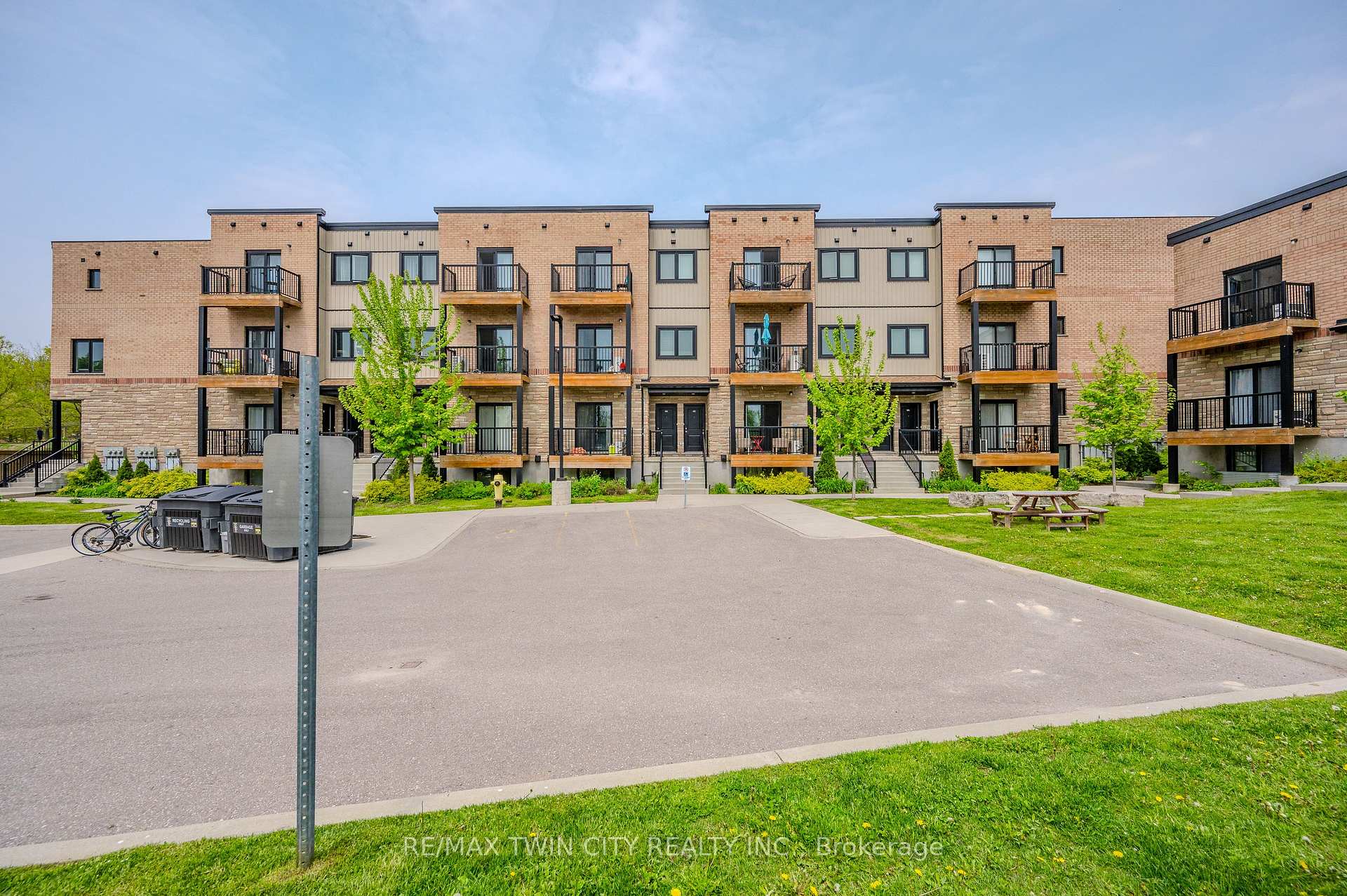 Photo 1 of Unit 5, 164 Heiman Street, Kitchener — HOMEH