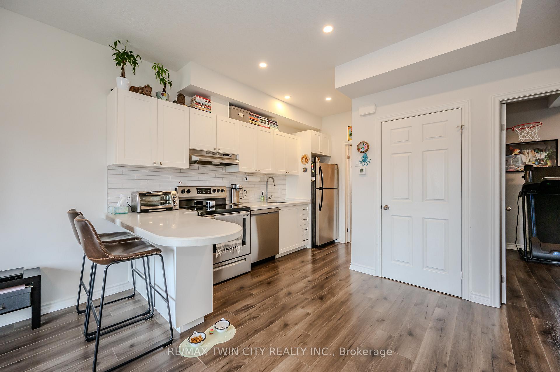 Photo 12 of Unit 5, 164 Heiman Street, Kitchener — HOMEH